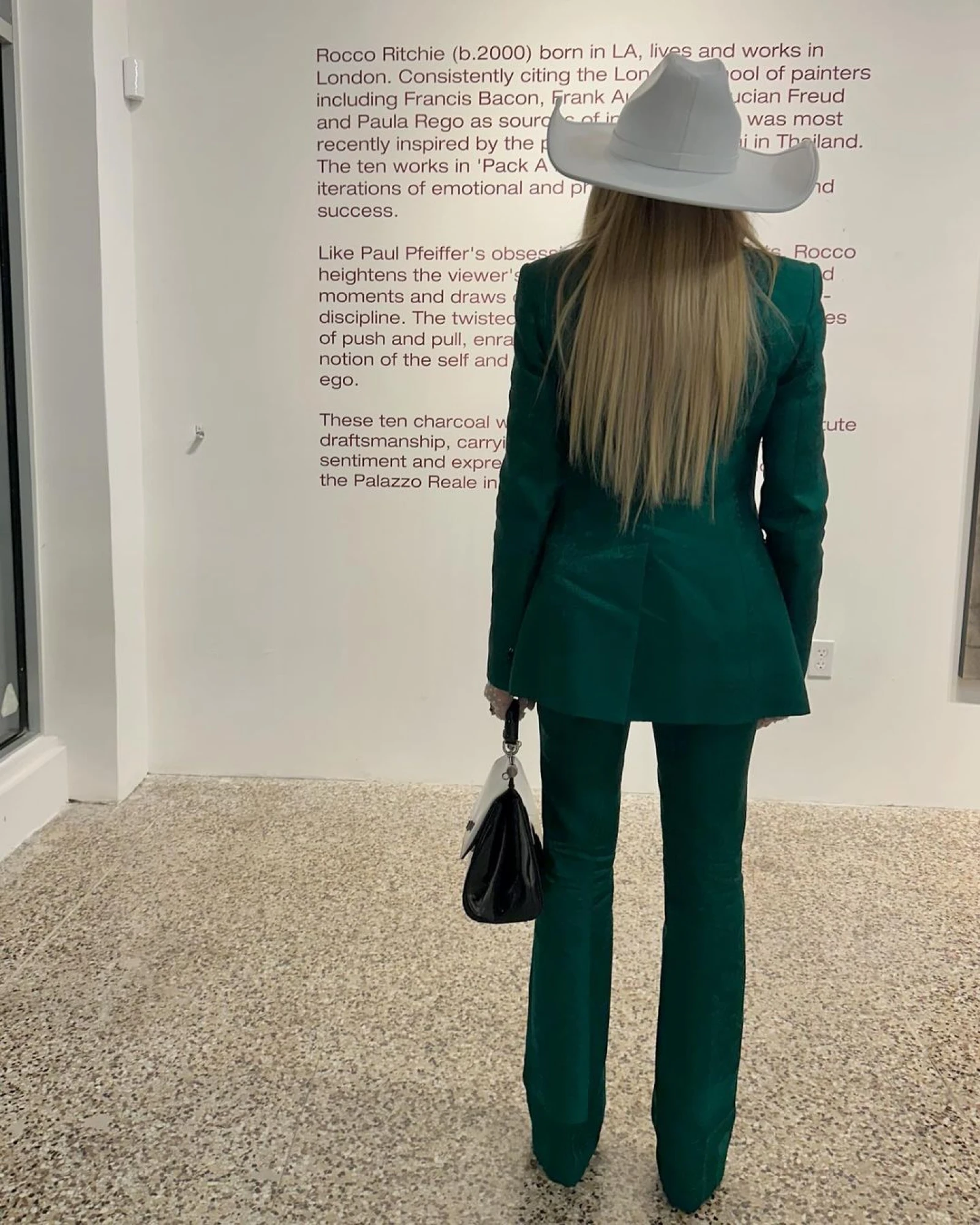 Мадонна одягла ковбойський капелюх Ruslan Baginskiy на першу виставку картин сина