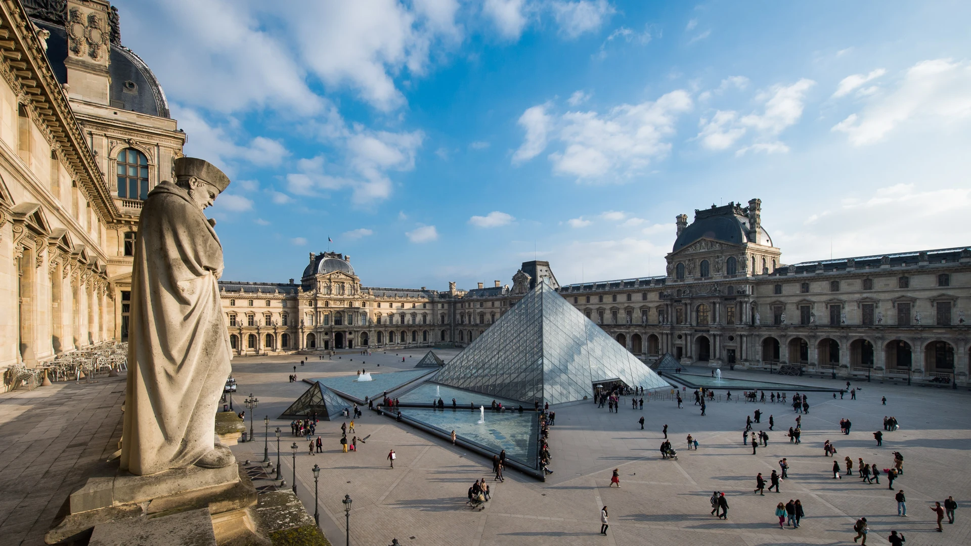 Найкрасивіші музеї світу — від Лувру до Сумайя