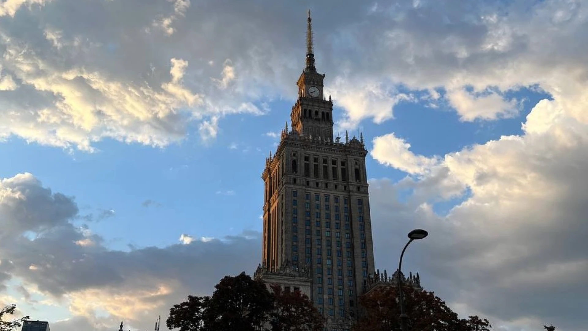 Варшава: де зупинитися, де відпочити та де поїсти