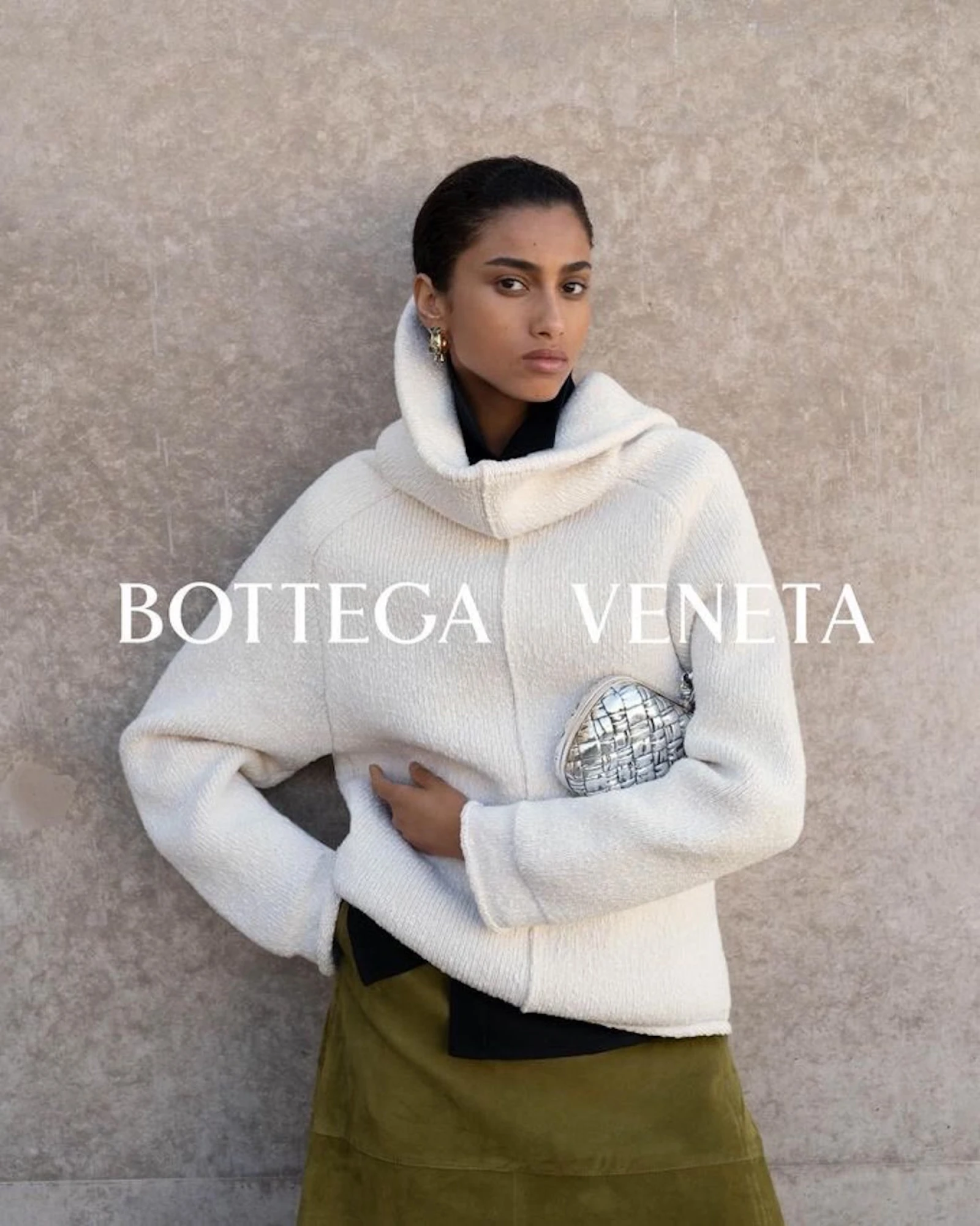 Bottega Veneta презентує нову рекламну кампанію колекції  осінь-зима — 2024: «Повернення в пустелю»