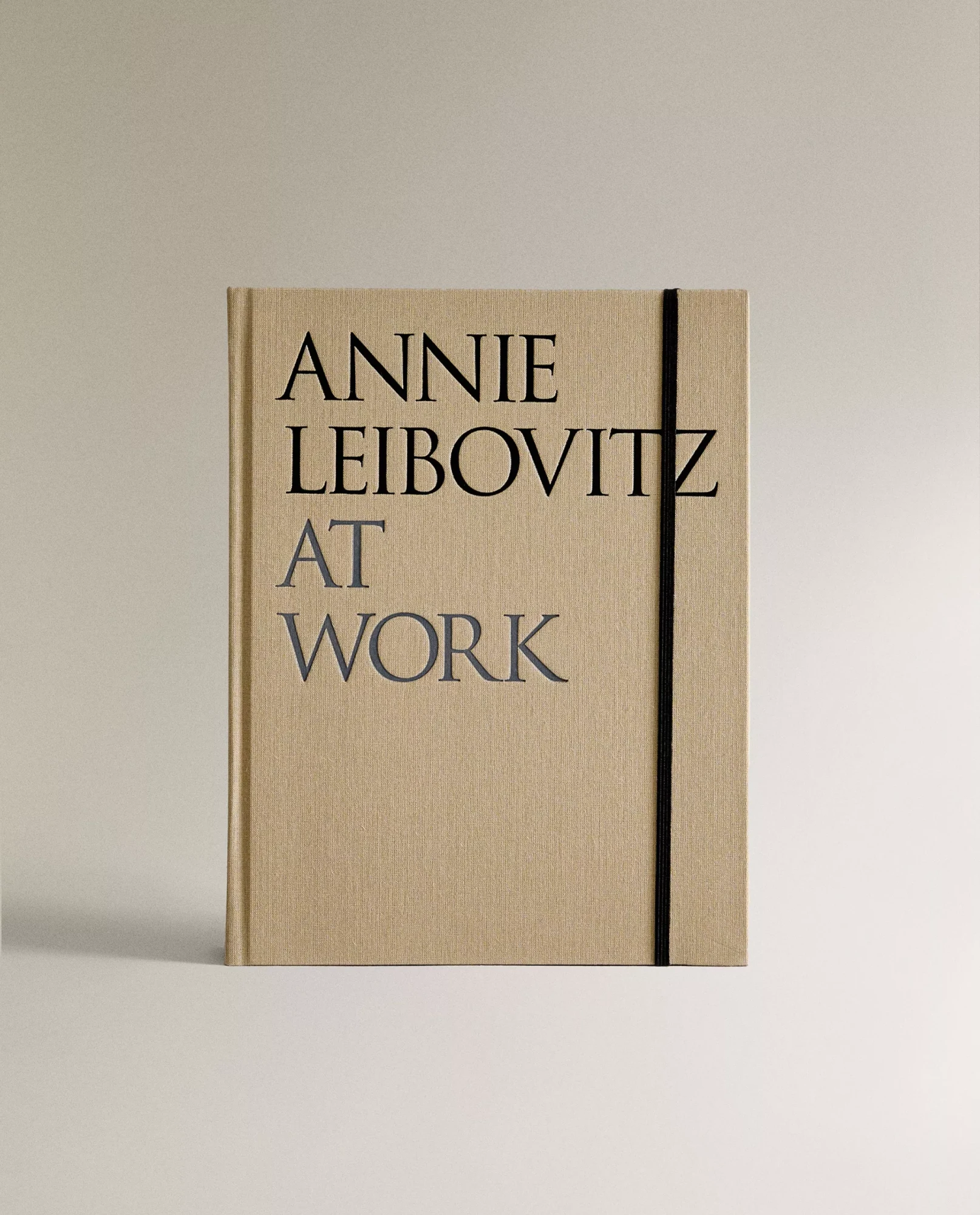 «Annie Leibovitz: At Work»