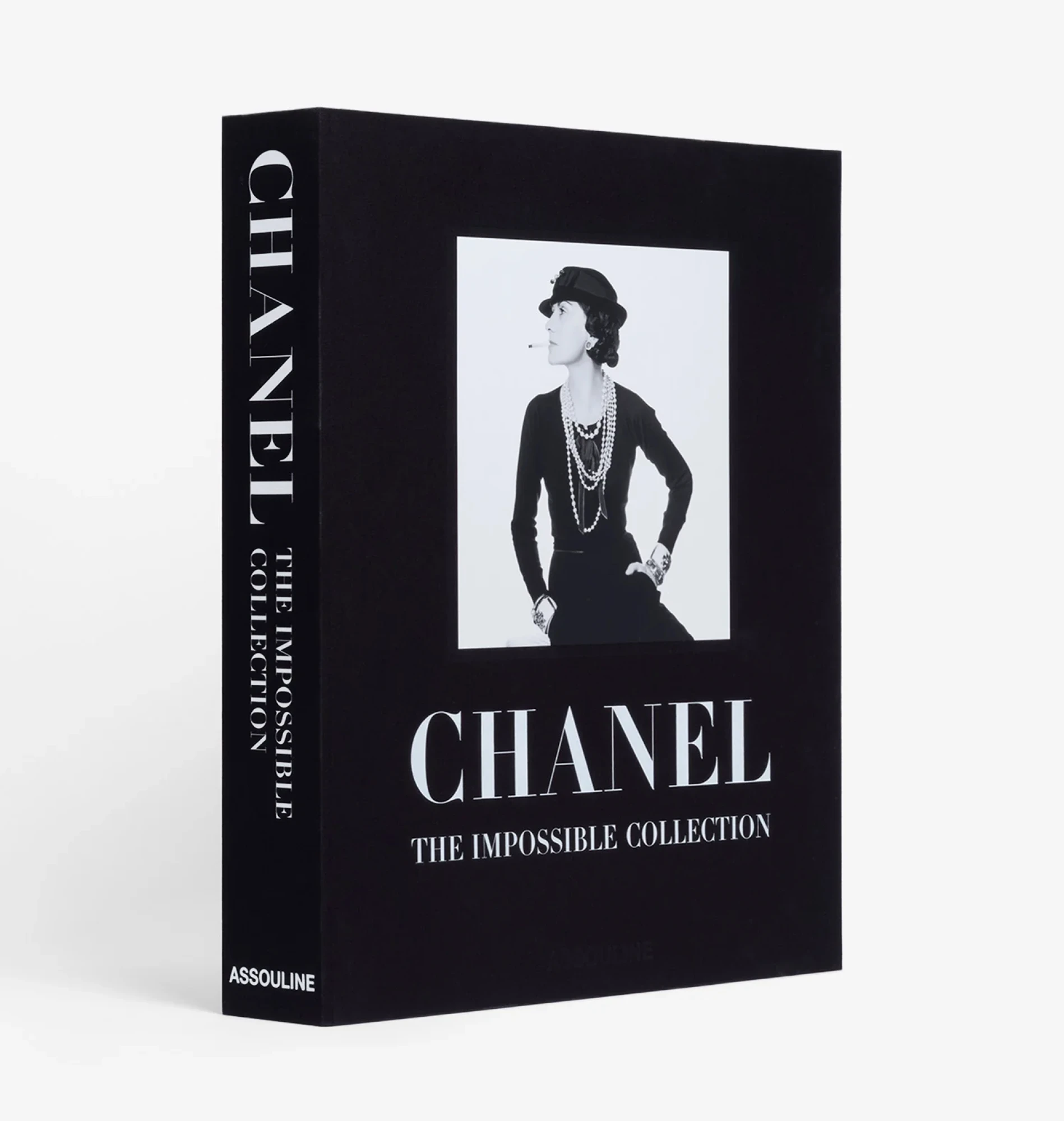 Книга «Chanel: The Impossible Collectionі» Олександра Ф'юрі