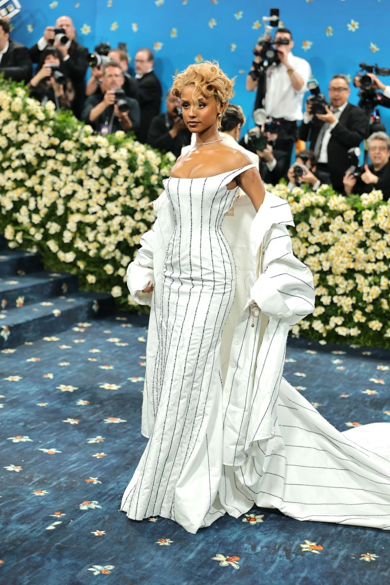 Найкрасивіші образи балу Інституту костюма Met Gala 2025