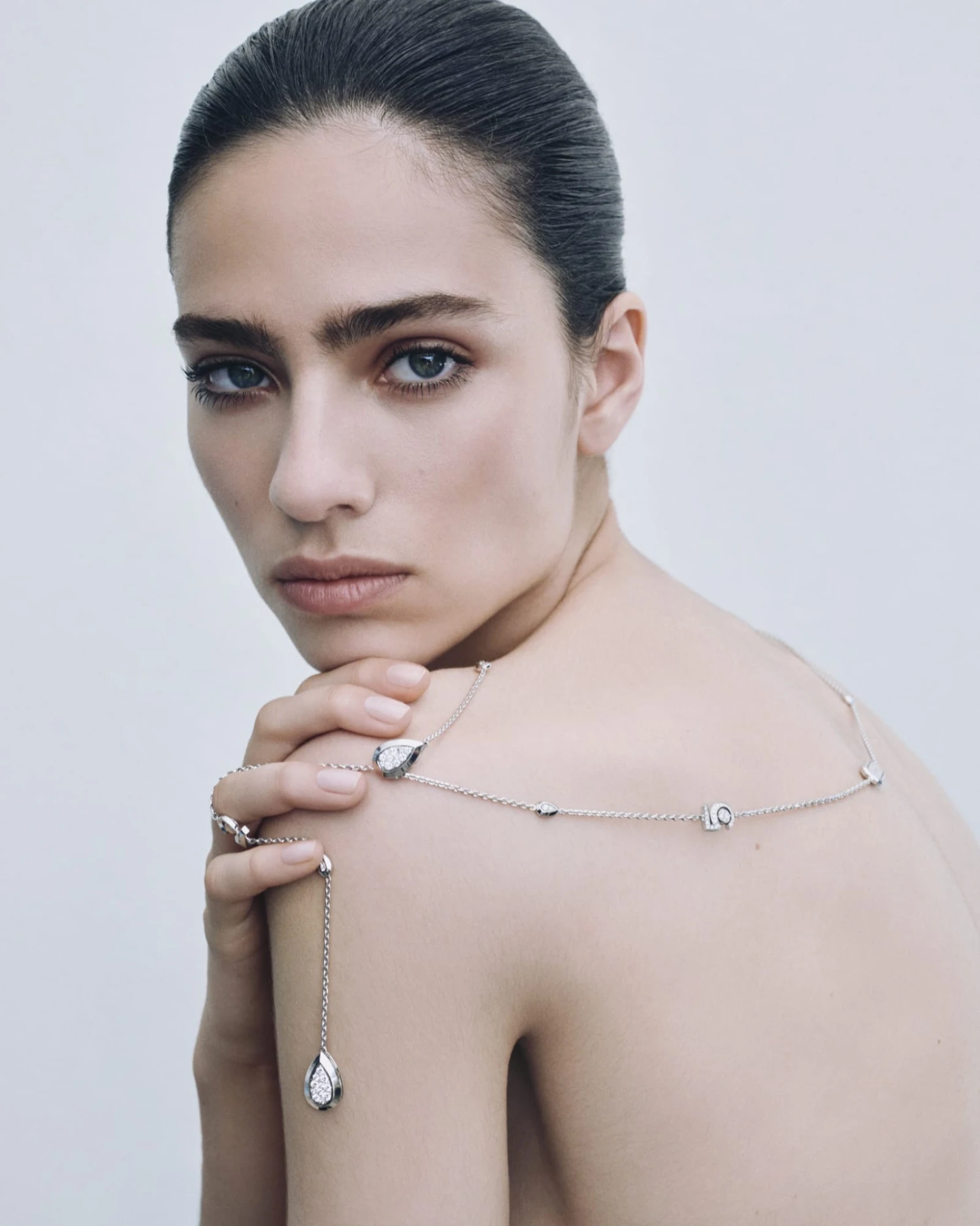Chanel перетворив аромат N°5 на витвір ювелірного мистецтва