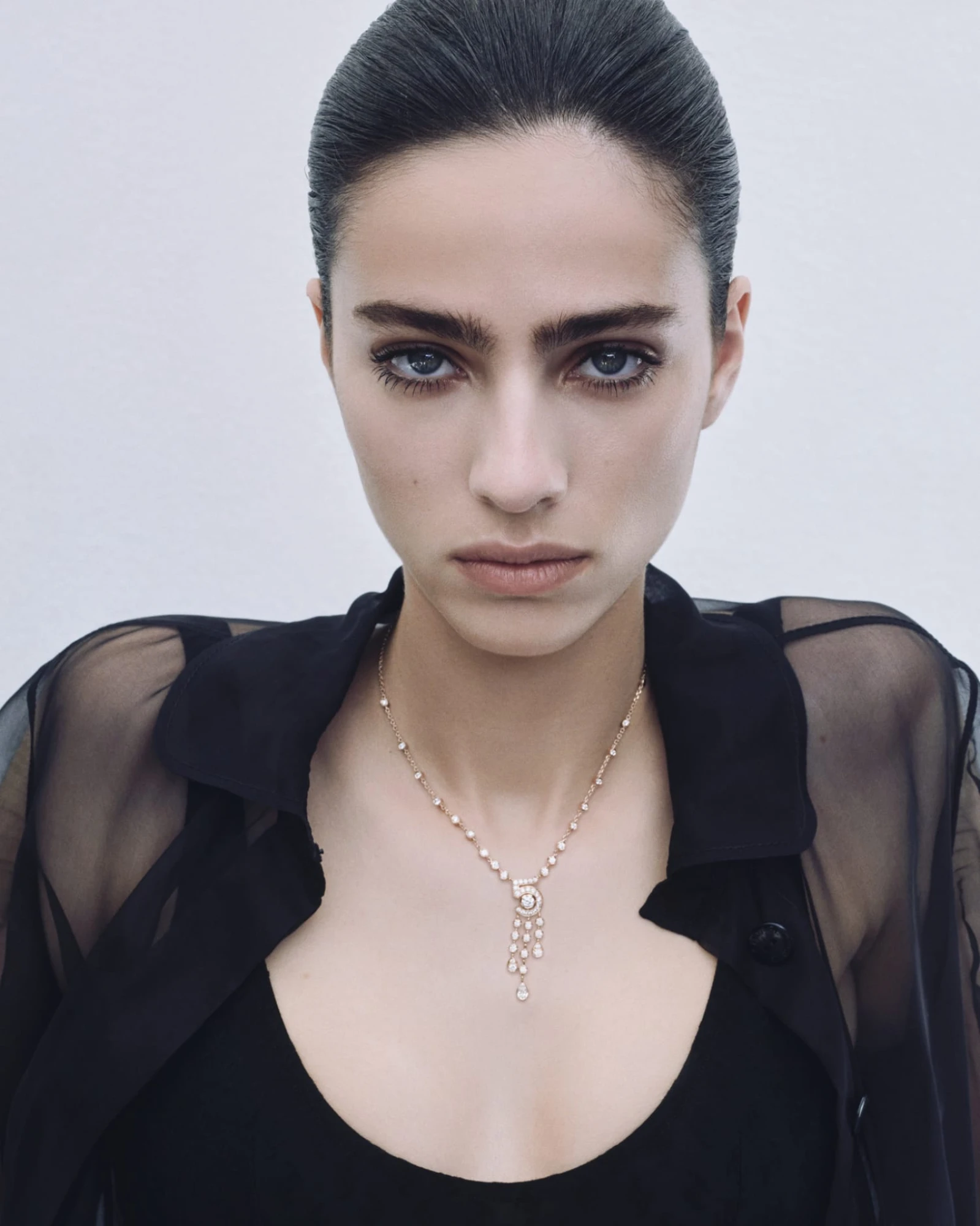 Chanel перетворив аромат N°5 на витвір ювелірного мистецтва