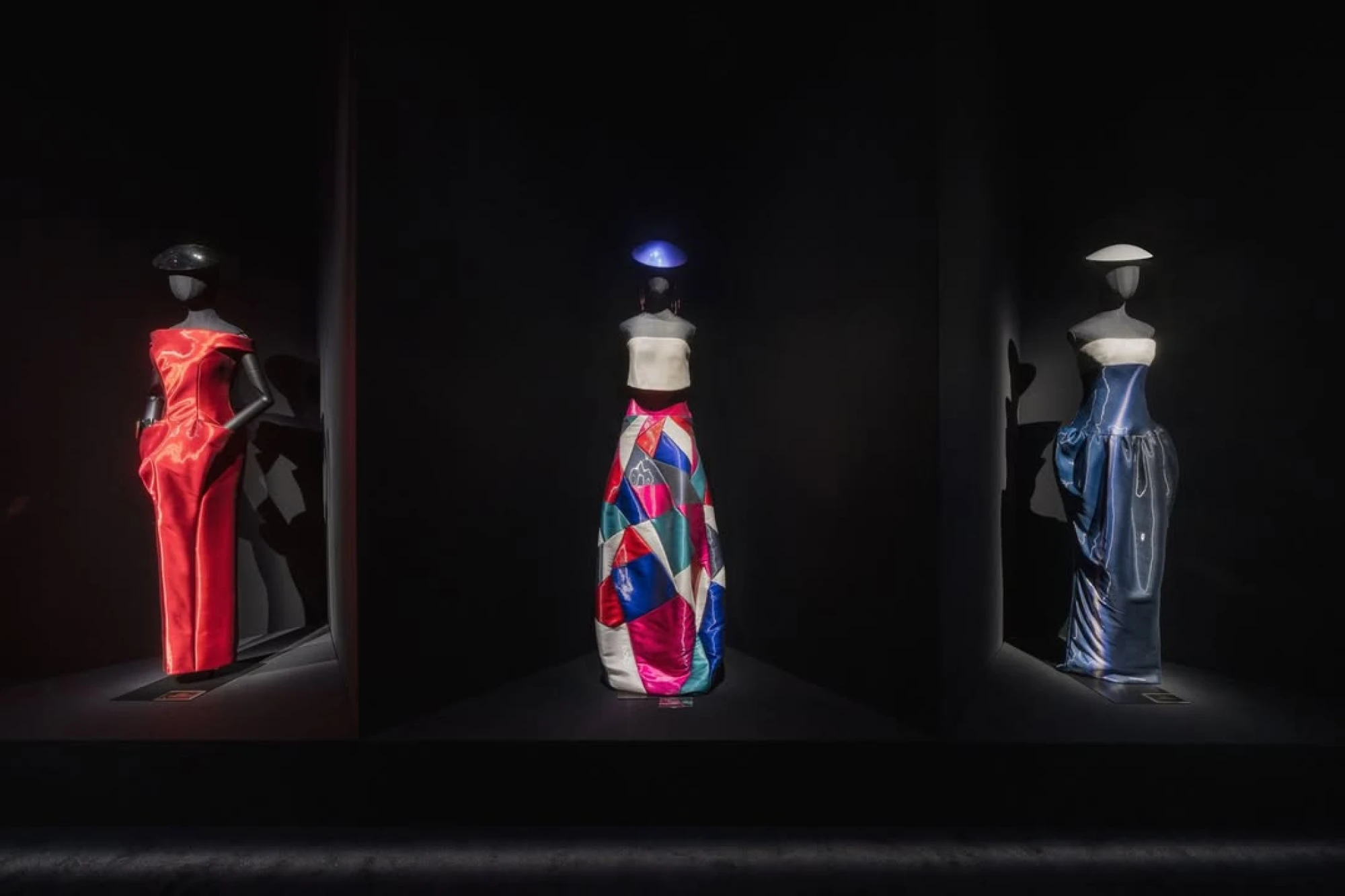 Виставка Giorgio Armani Privé 2005–2025 у Мілані