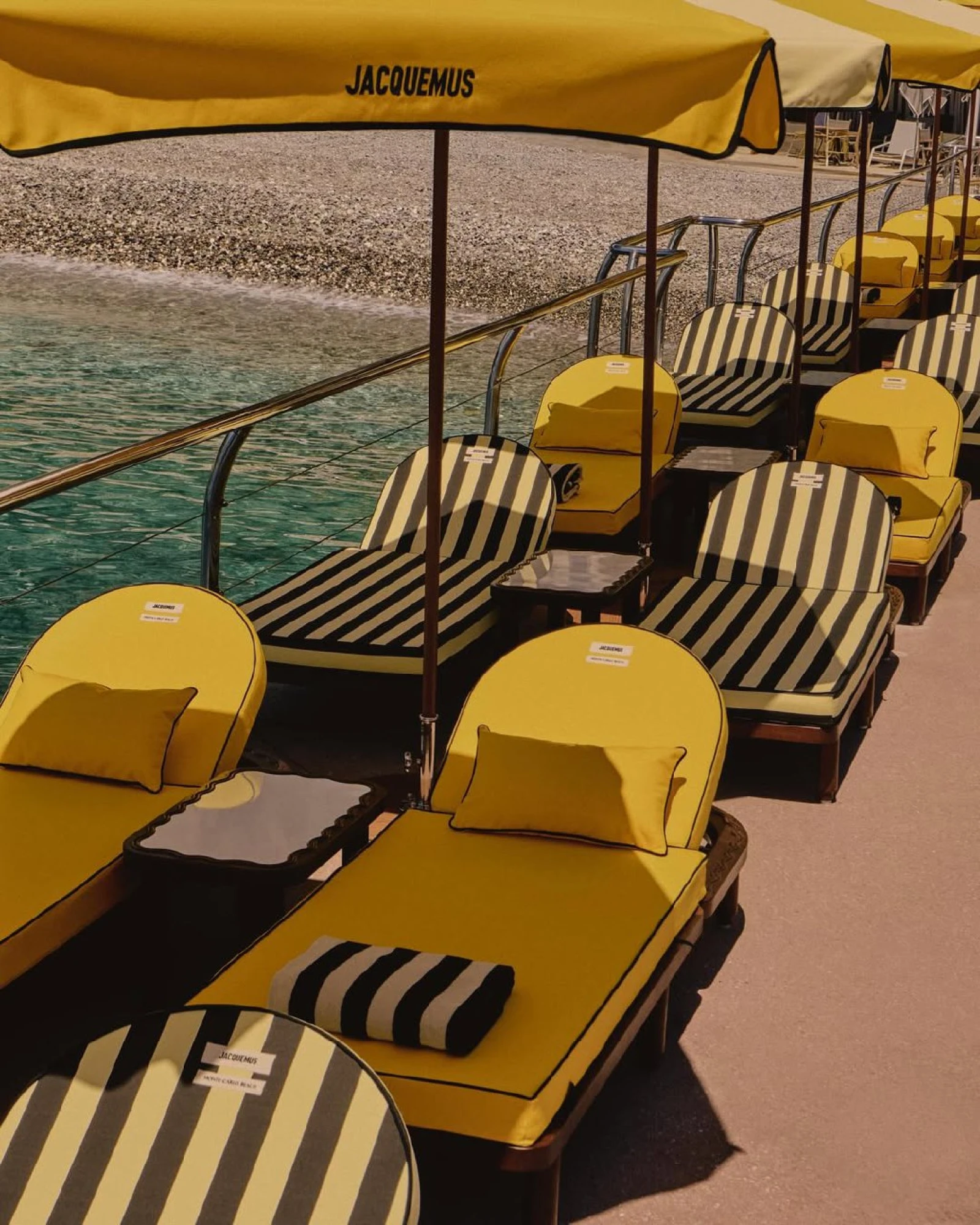 Пляжний клуб Jacquemus у Монте-Карло 