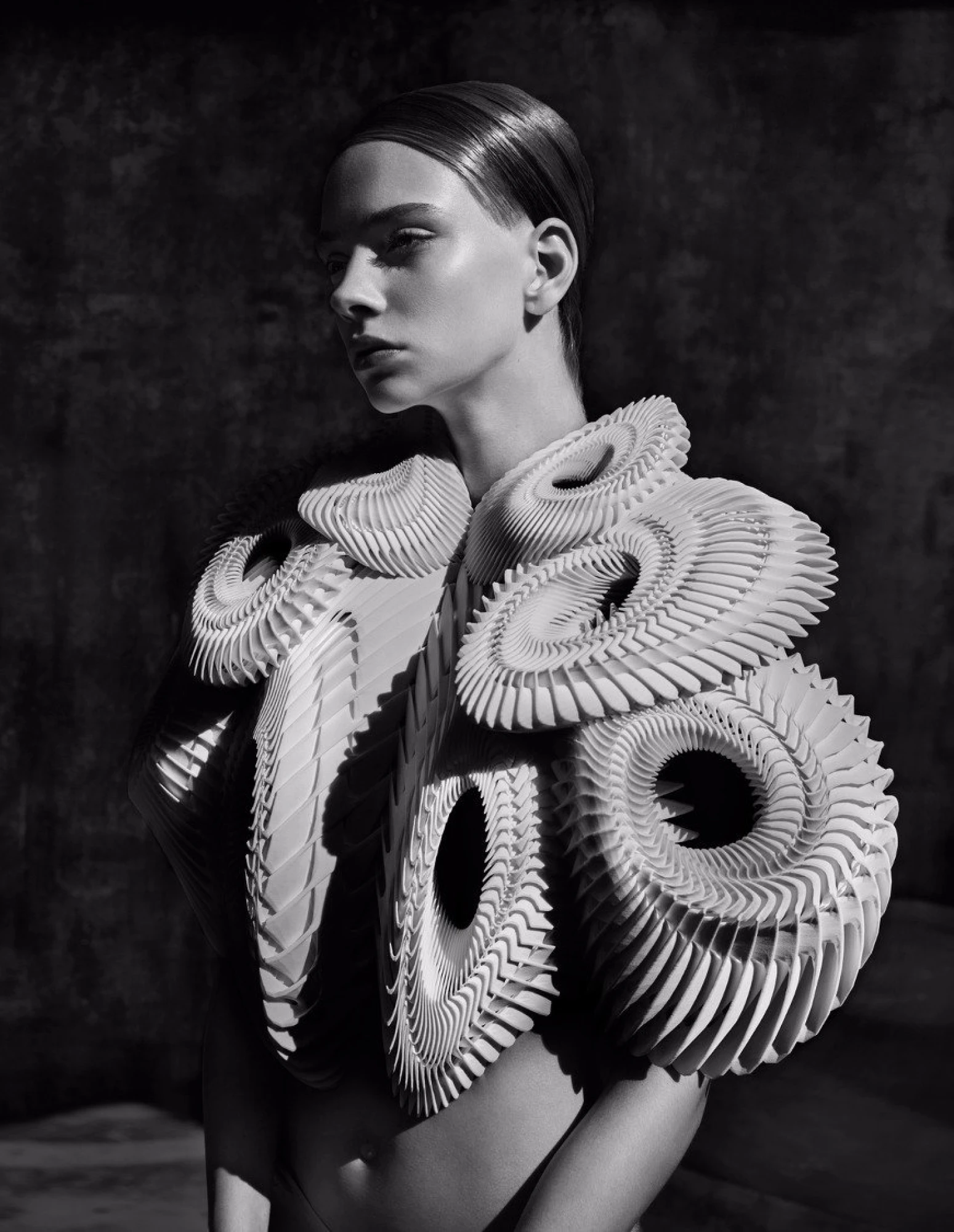 Чим відомий модний бренд Iris van Herpen