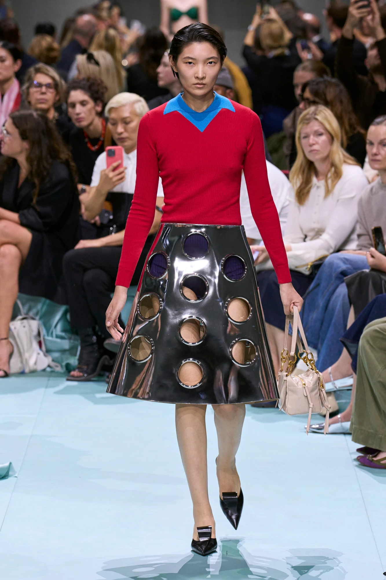 Prada весна-літо — 2025