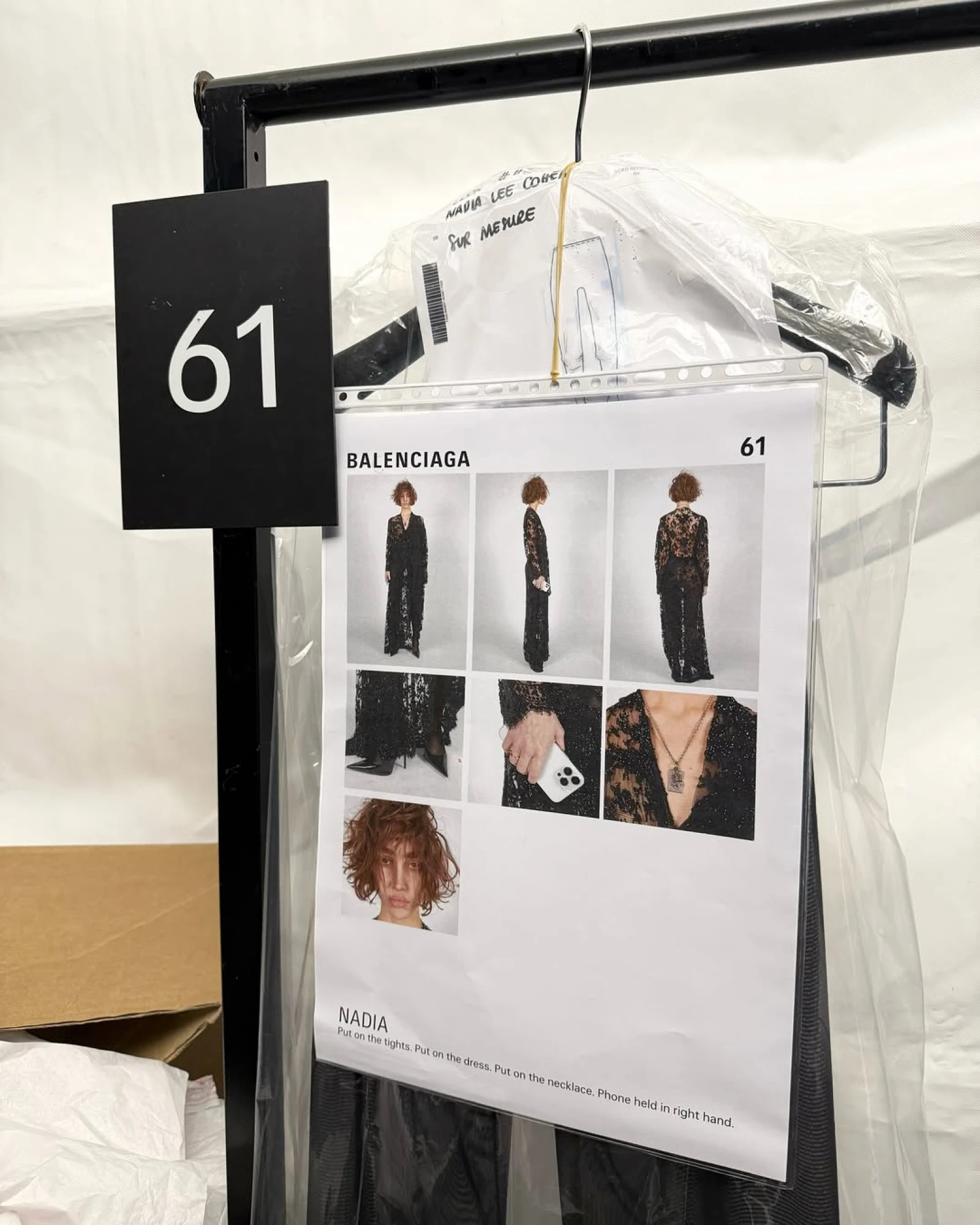 Художниця Надя Лі Коен на показі Balenciaga осінь-зима 2025-2026.