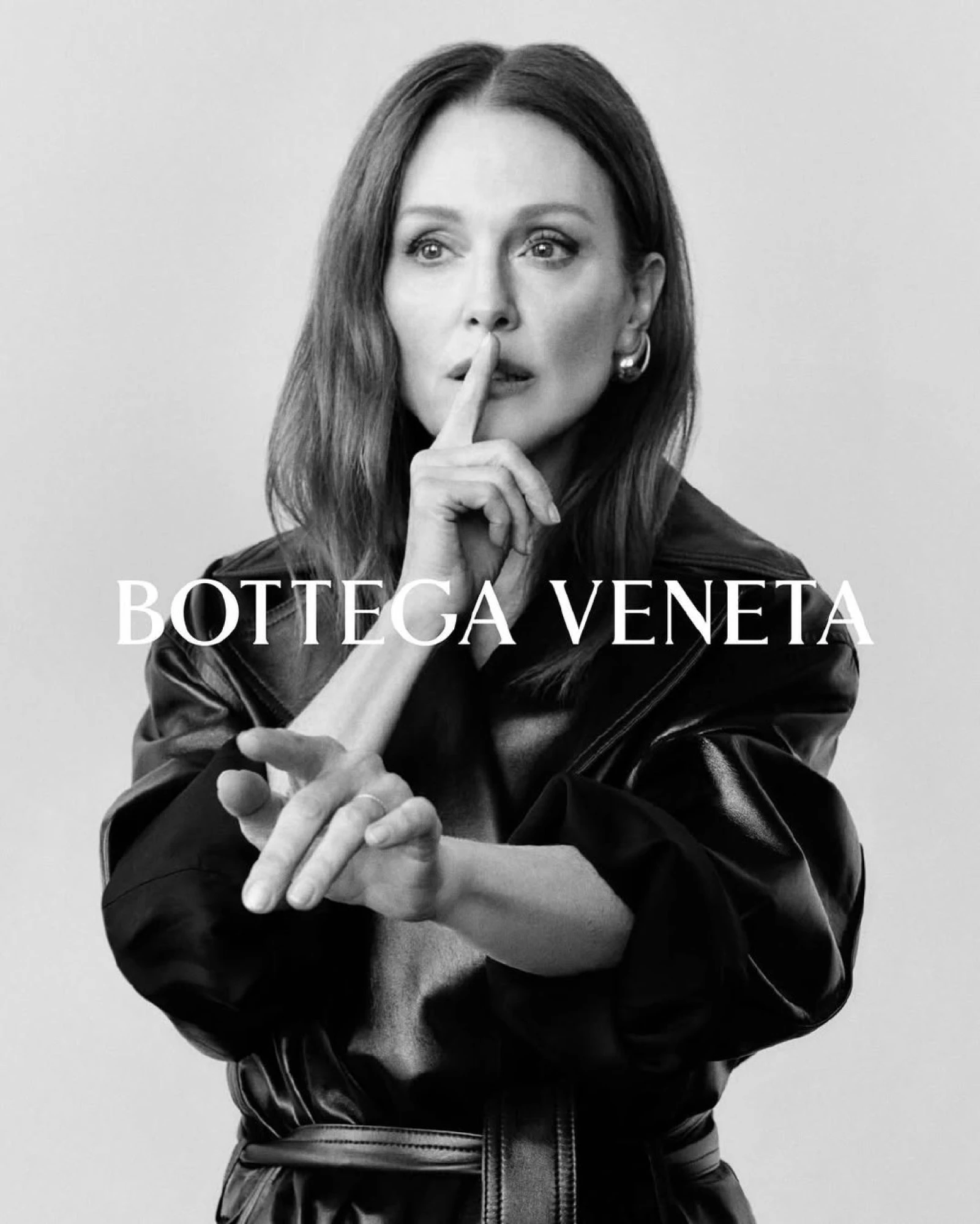 Джуліанна Мур у кампейні «Ремесло це наша мова» від Bottega Veneta