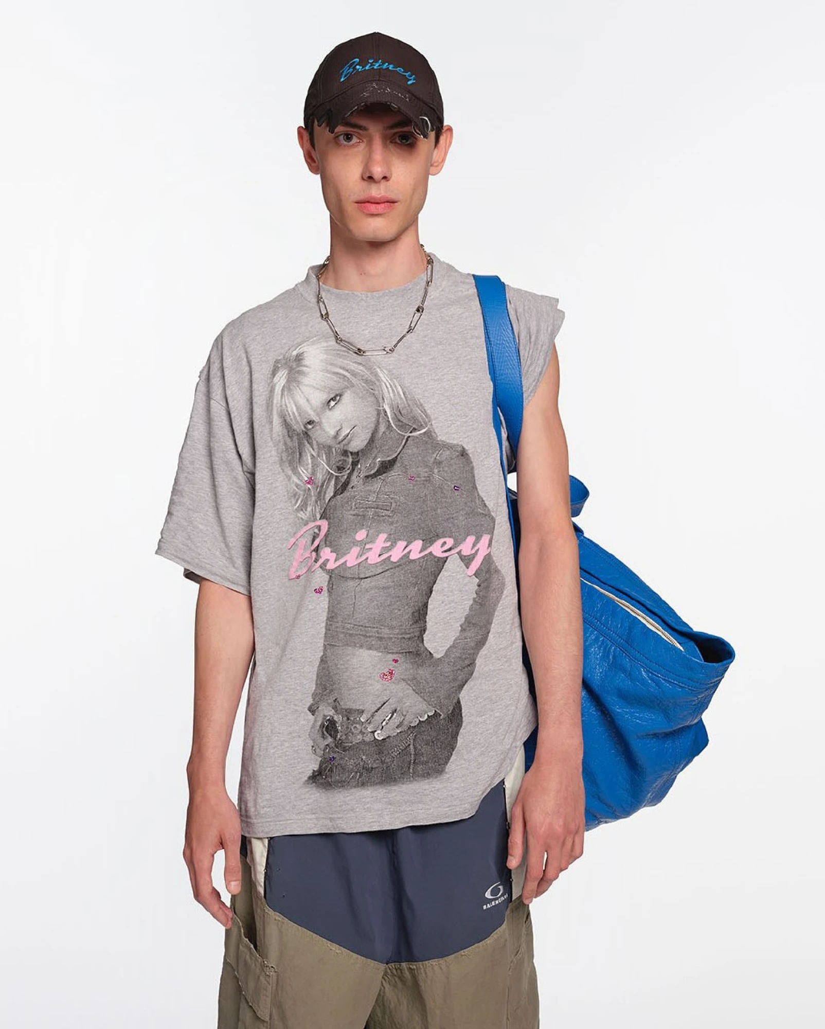 Демна Гвасалія у своїй останній колекції для Balenciaga представив колаборацію з Брітні Спірс 