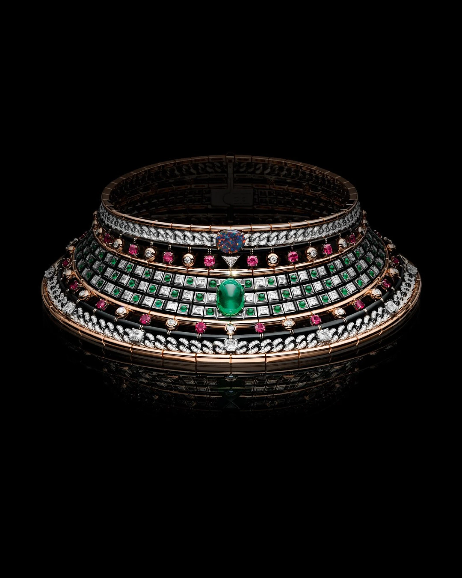 Ана де Армас у новій рекламній кампанії Louis Vuitton High Jewelry 