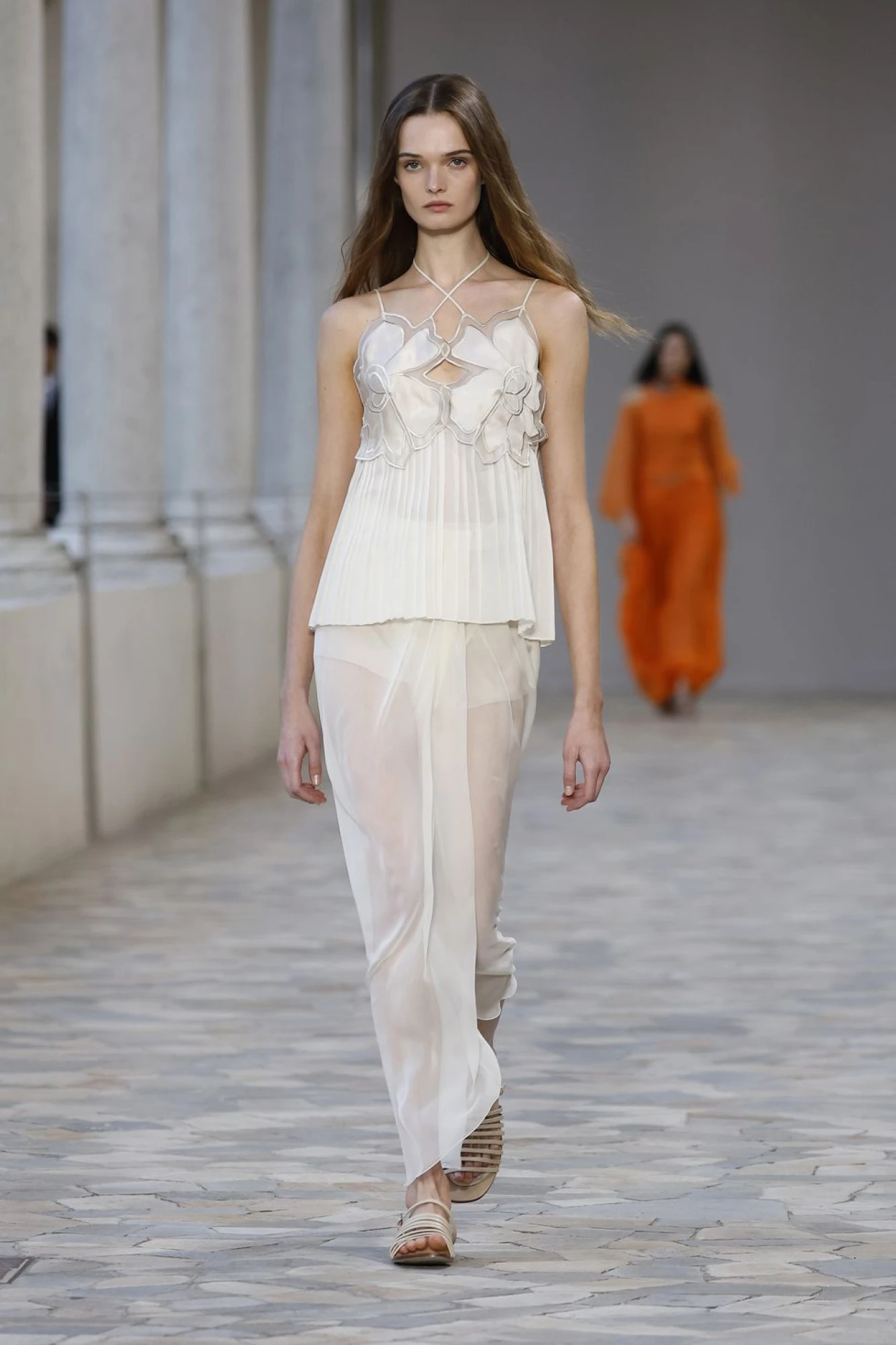 Прозорі спідниці Alberta Ferretti