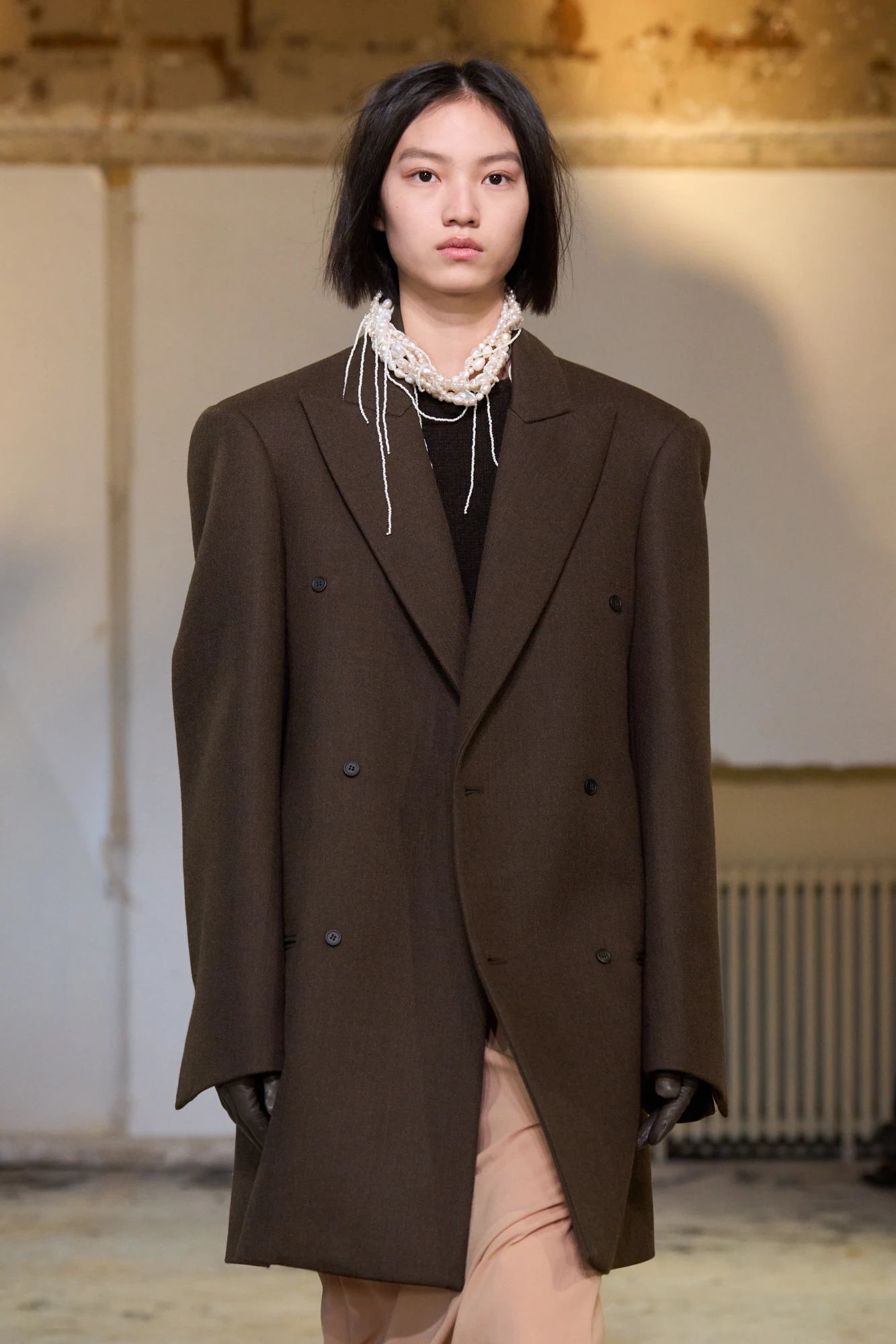 CARVEN намисто з перлами 