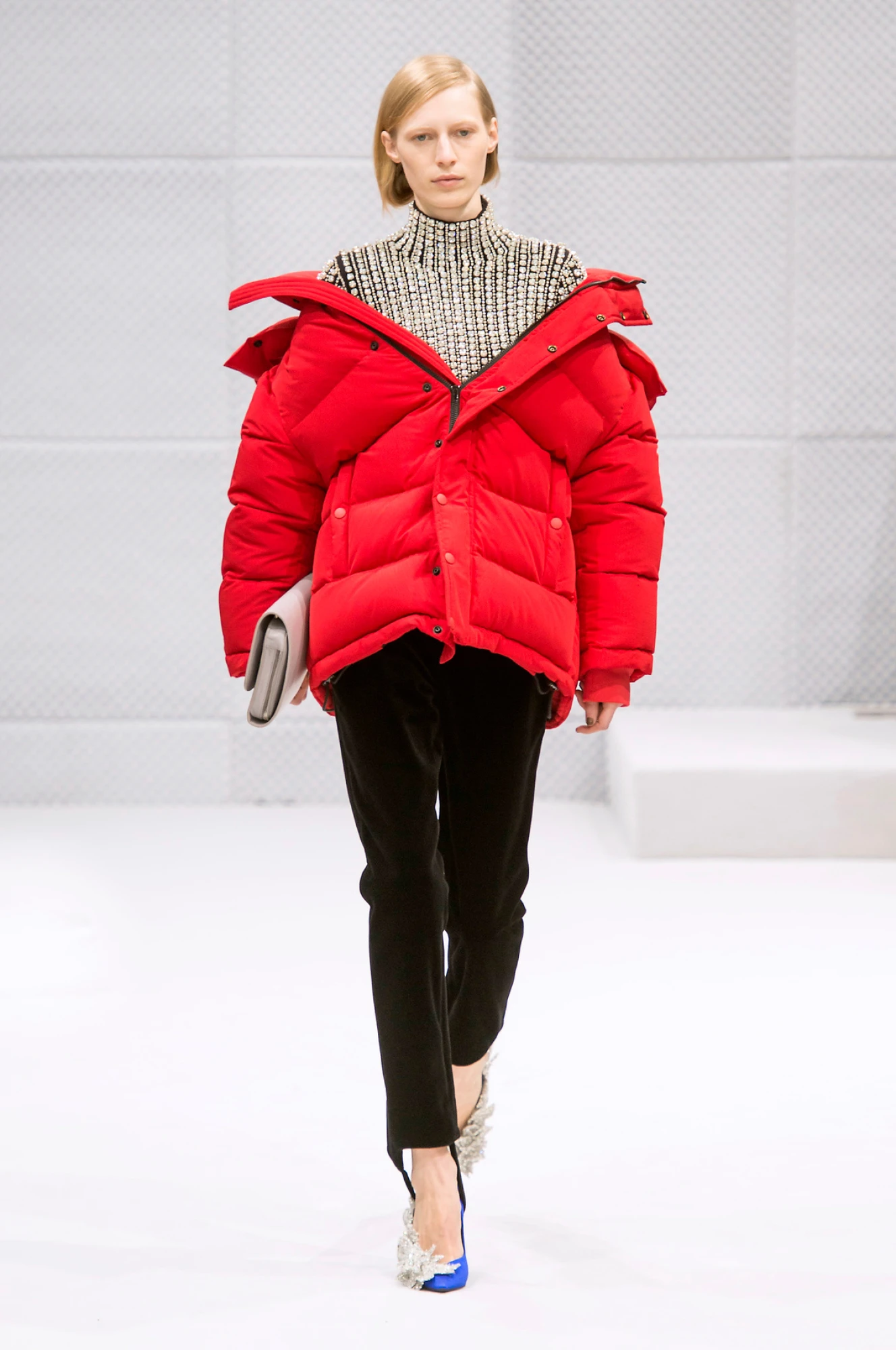 Дебютна колекція Демни Гвасалії для Balenciaga