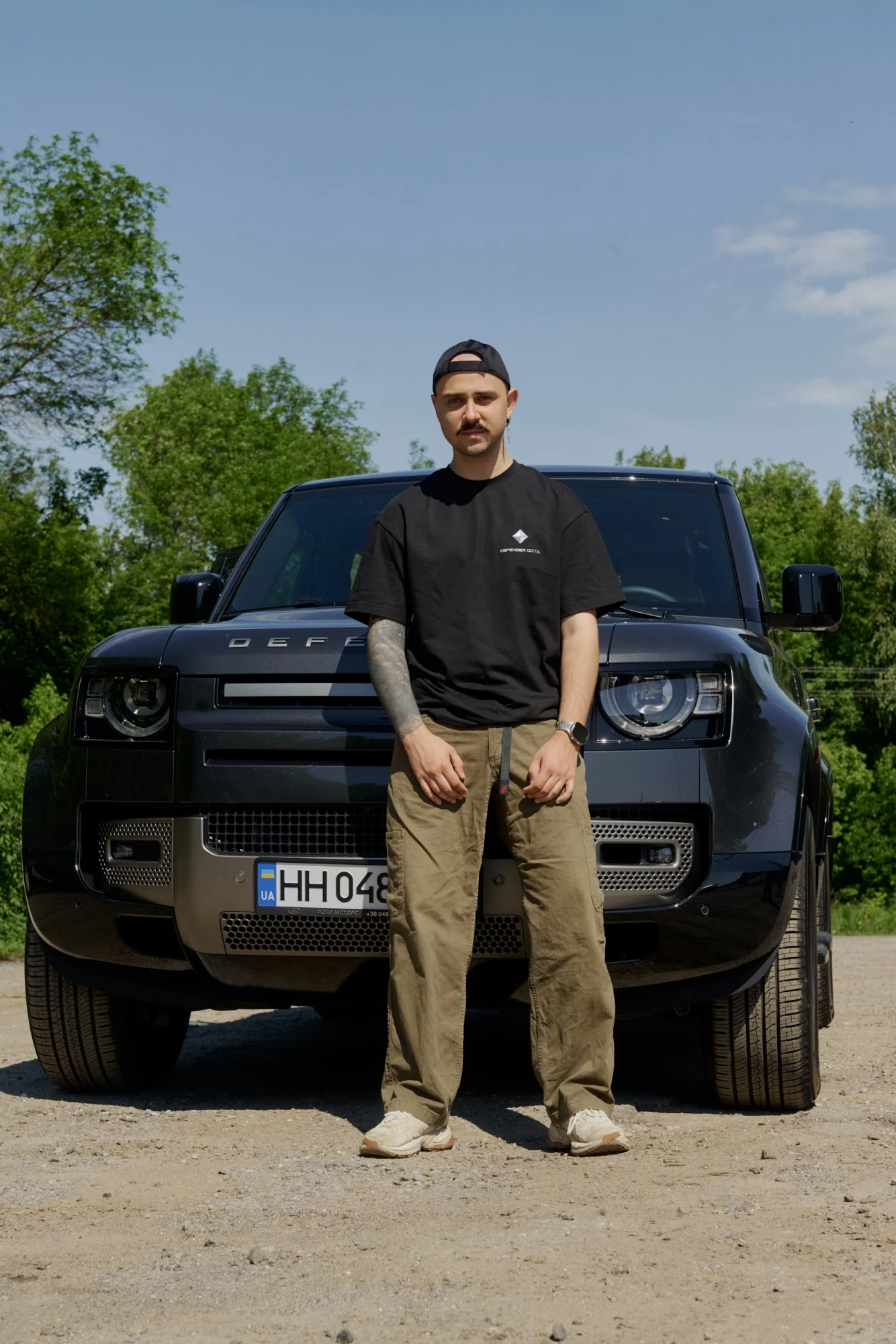 Вячеслав Дрофа (OTOY) у подорожі з Land Rover Defender OCTA