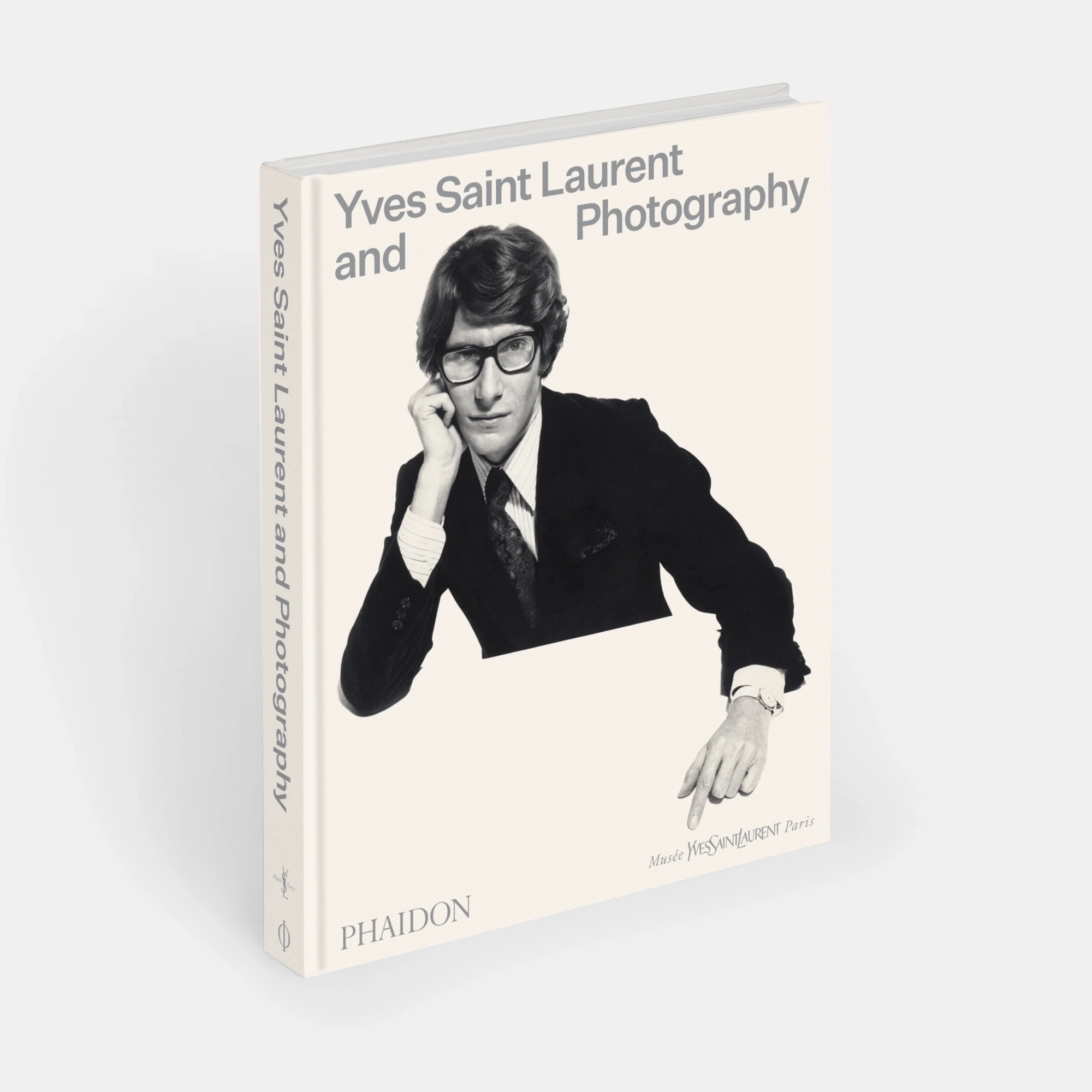 Нова книга Yves Saint Laurent and Photography