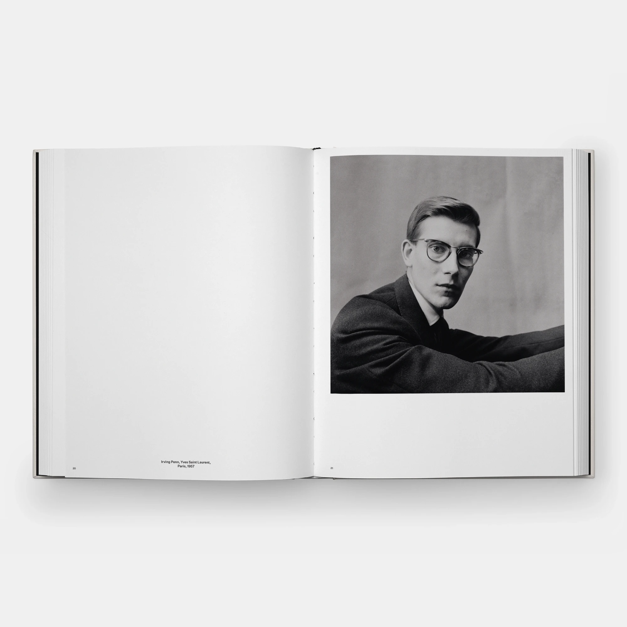 Нова книга Yves Saint Laurent and Photography