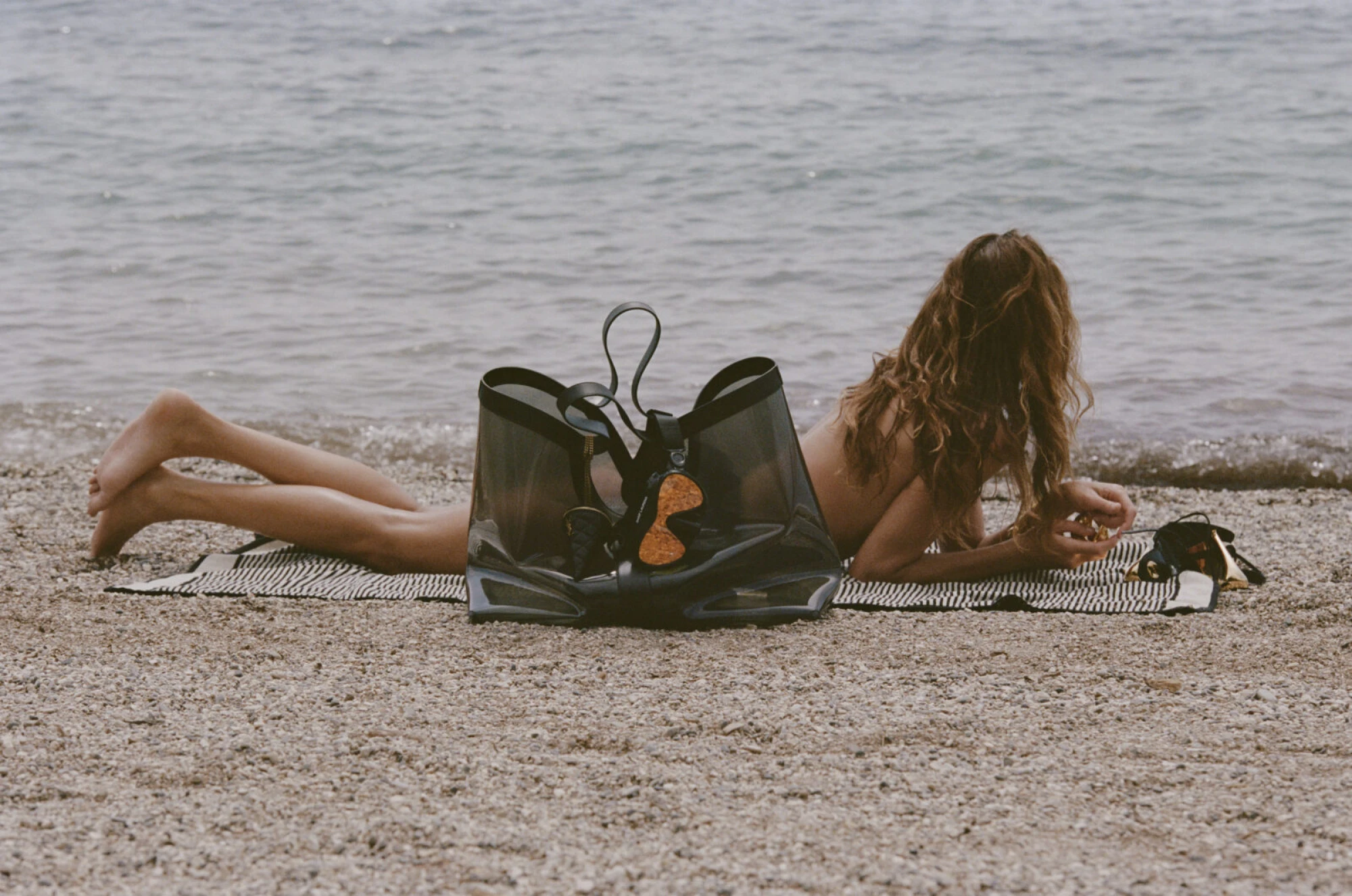 Saint Laurent представив нову рекламну кампанію Shades of Summer