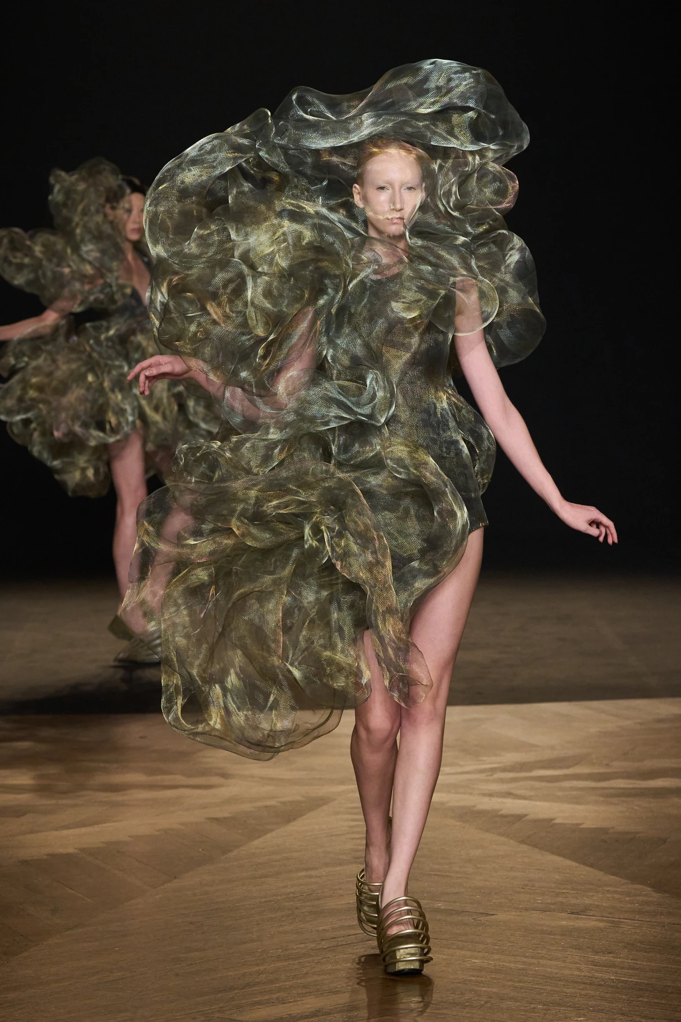 Iris Van Herpen haute couture осінь-зима — 2025/26