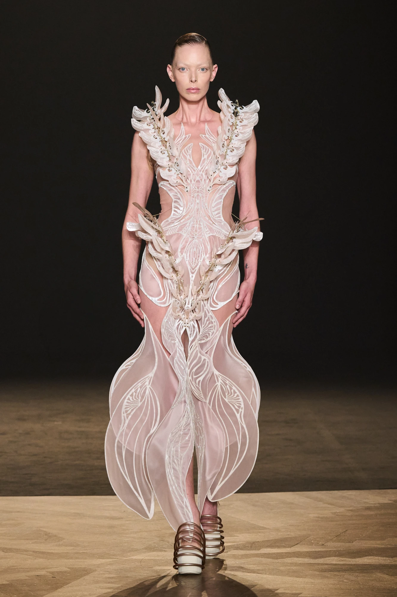 Iris Van Herpen haute couture осінь-зима — 2025/26