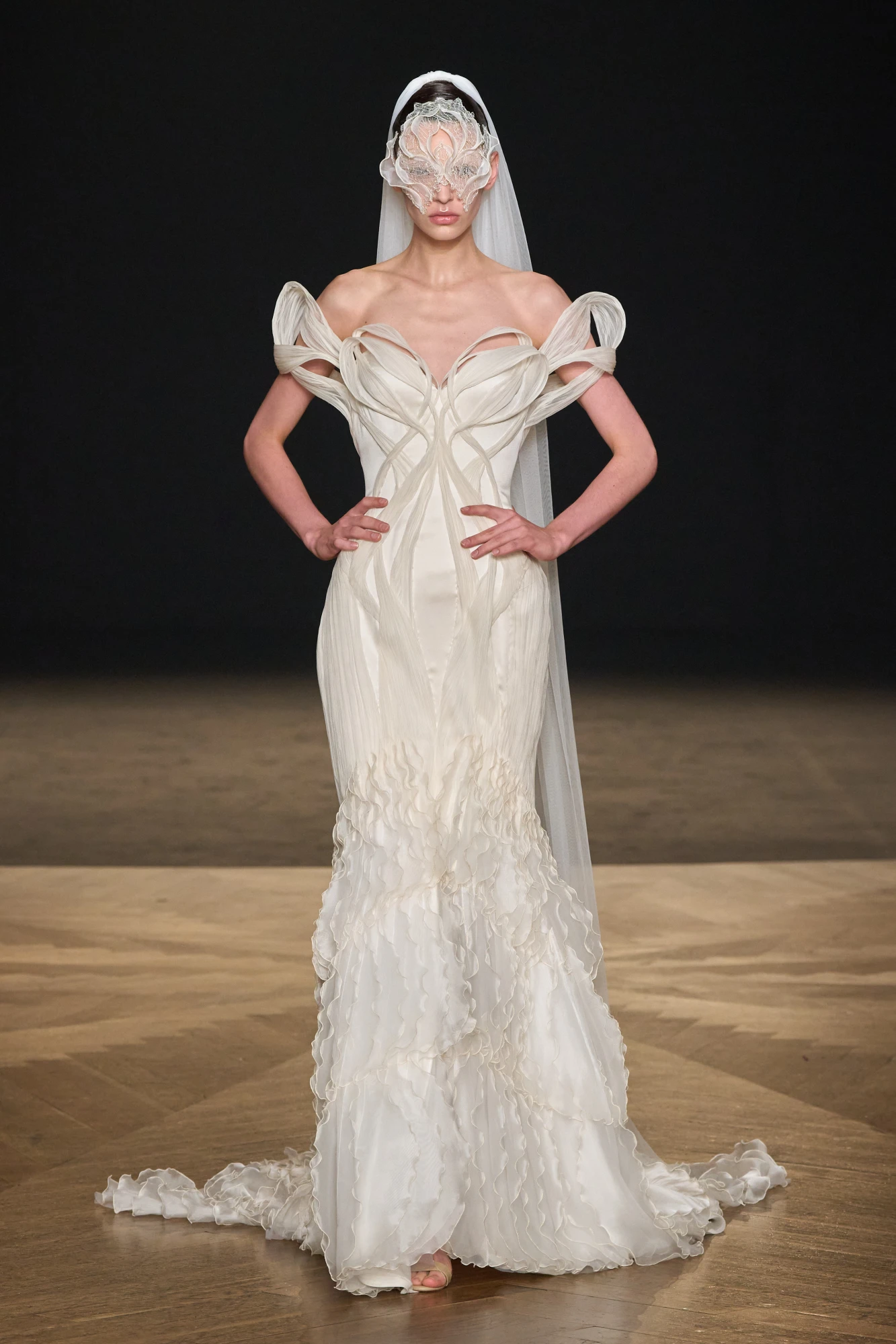 Iris Van Herpen haute couture осінь-зима — 2025/26
