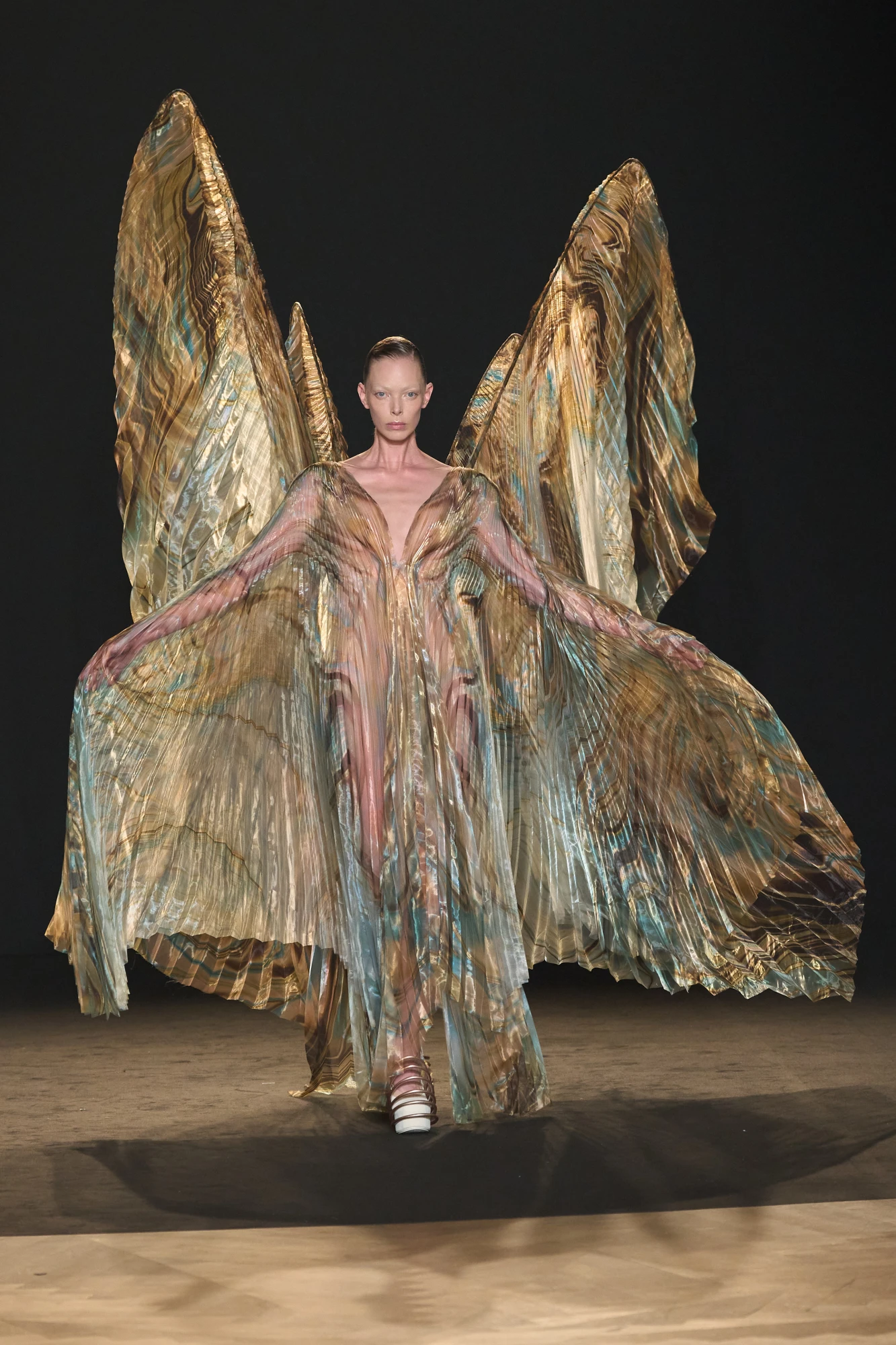 Iris Van Herpen haute couture осінь-зима — 2025/26