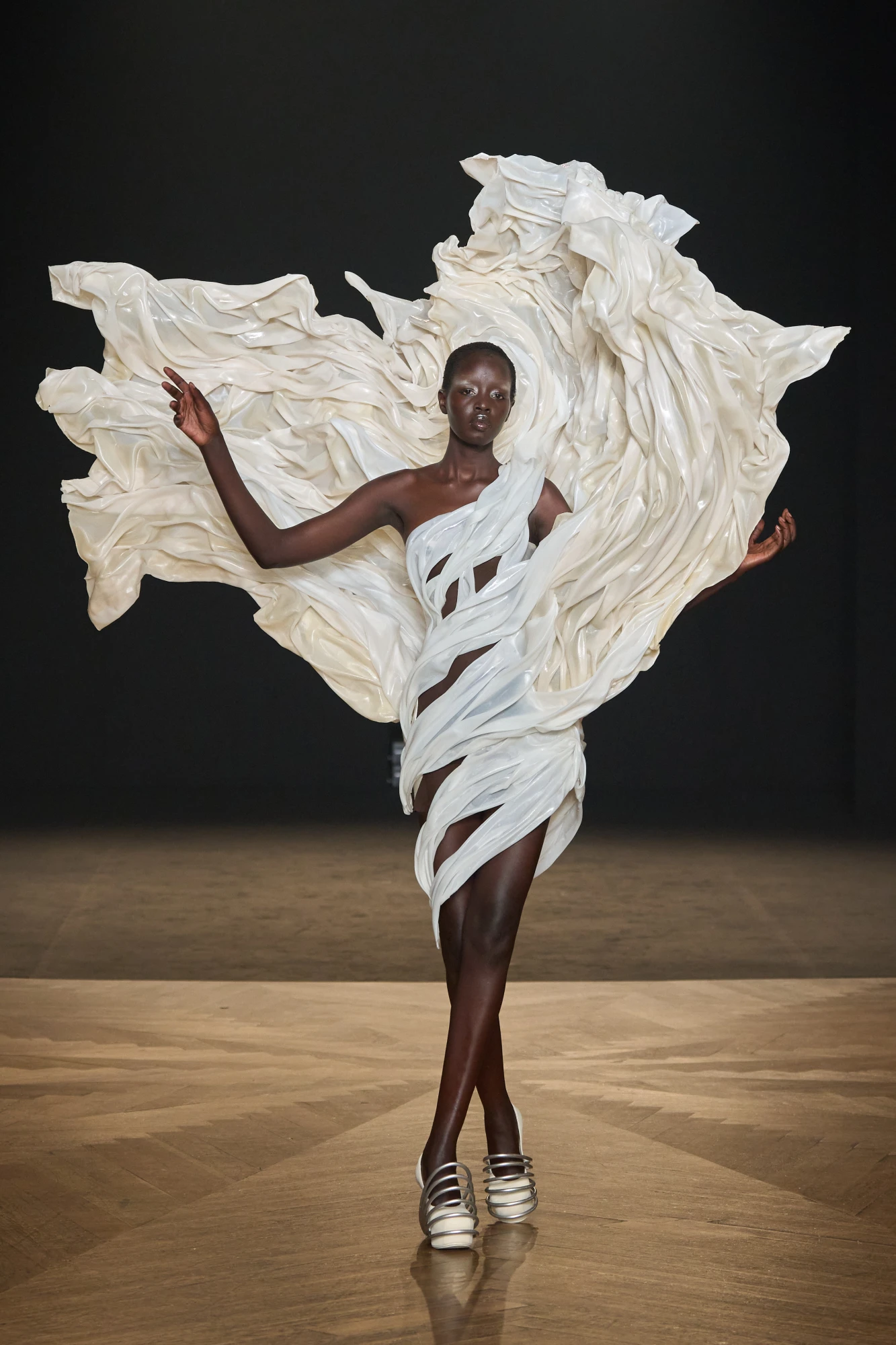 Iris Van Herpen haute couture осінь-зима — 2025/26