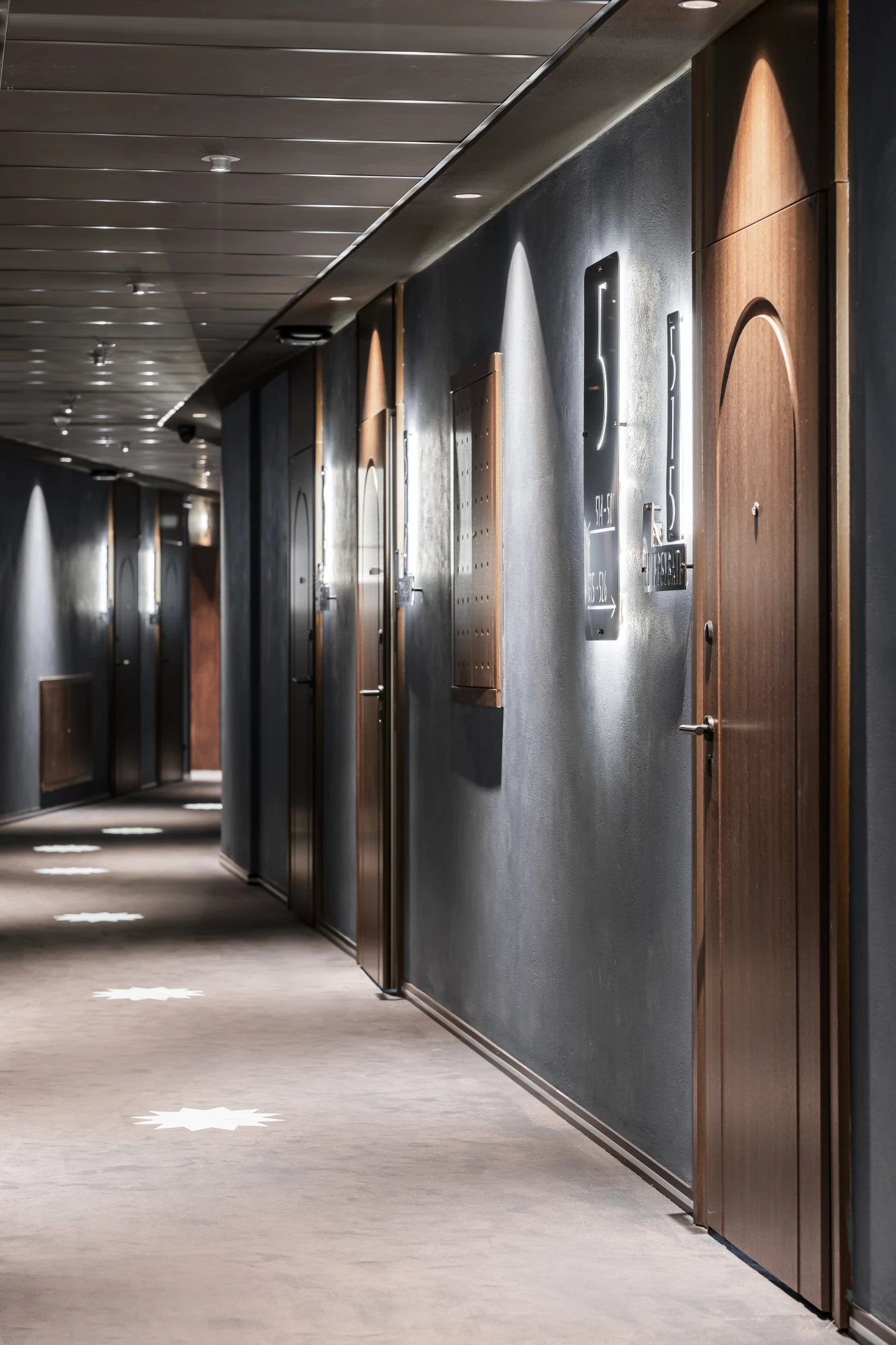  історія про покоління в ARCHOTEL AVENUE 