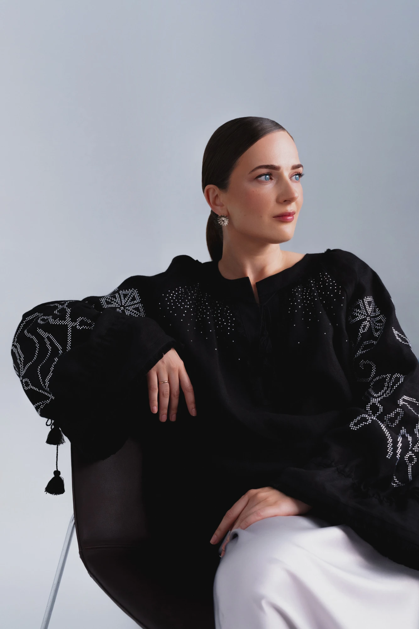 Оздоблена коштовним камінням вишиванка Gasanova x Varenyky Fashion 