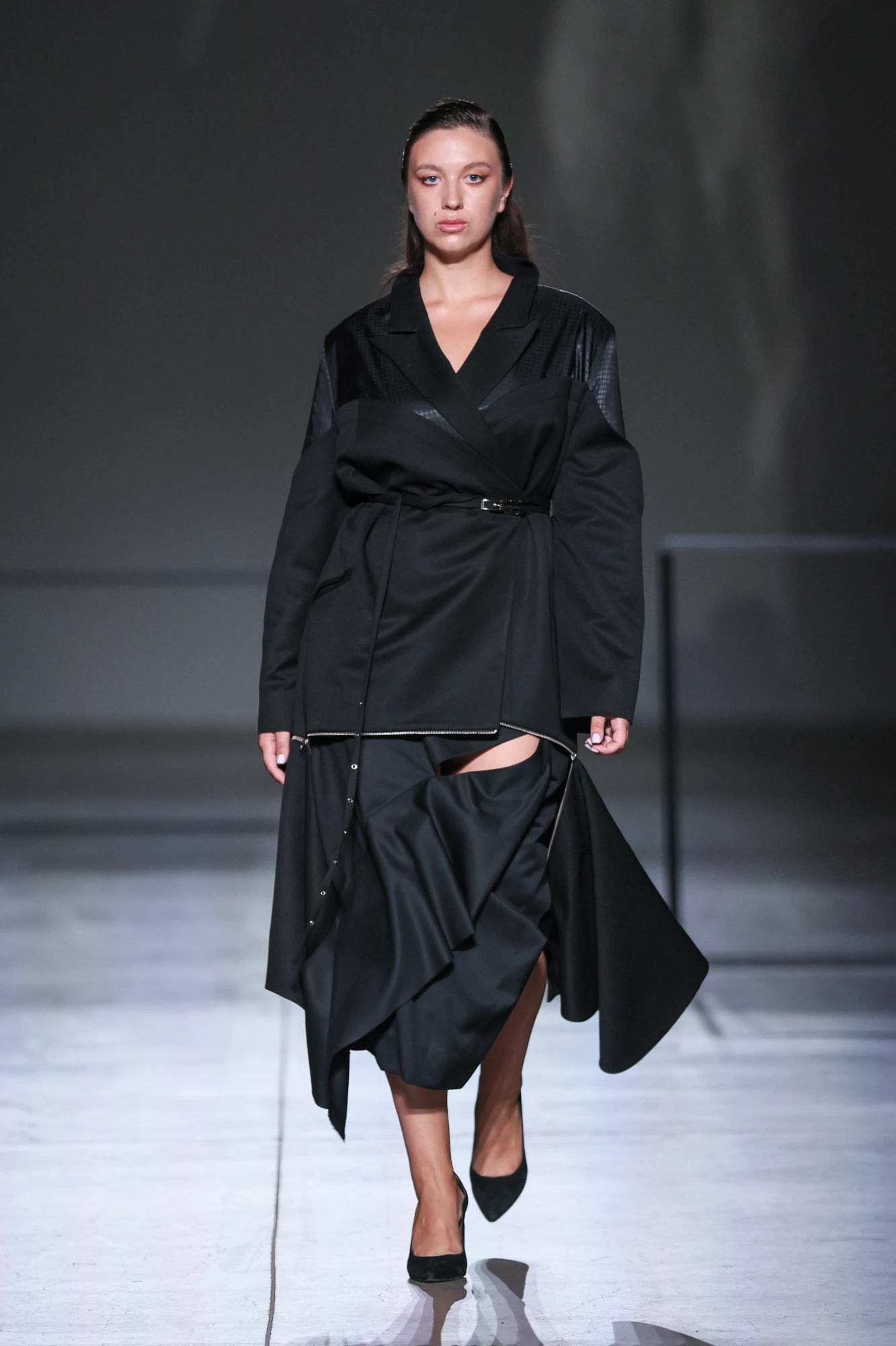Показ JULIYA KROS на Ukrainian Fashion Week сезону весна-літо 2026