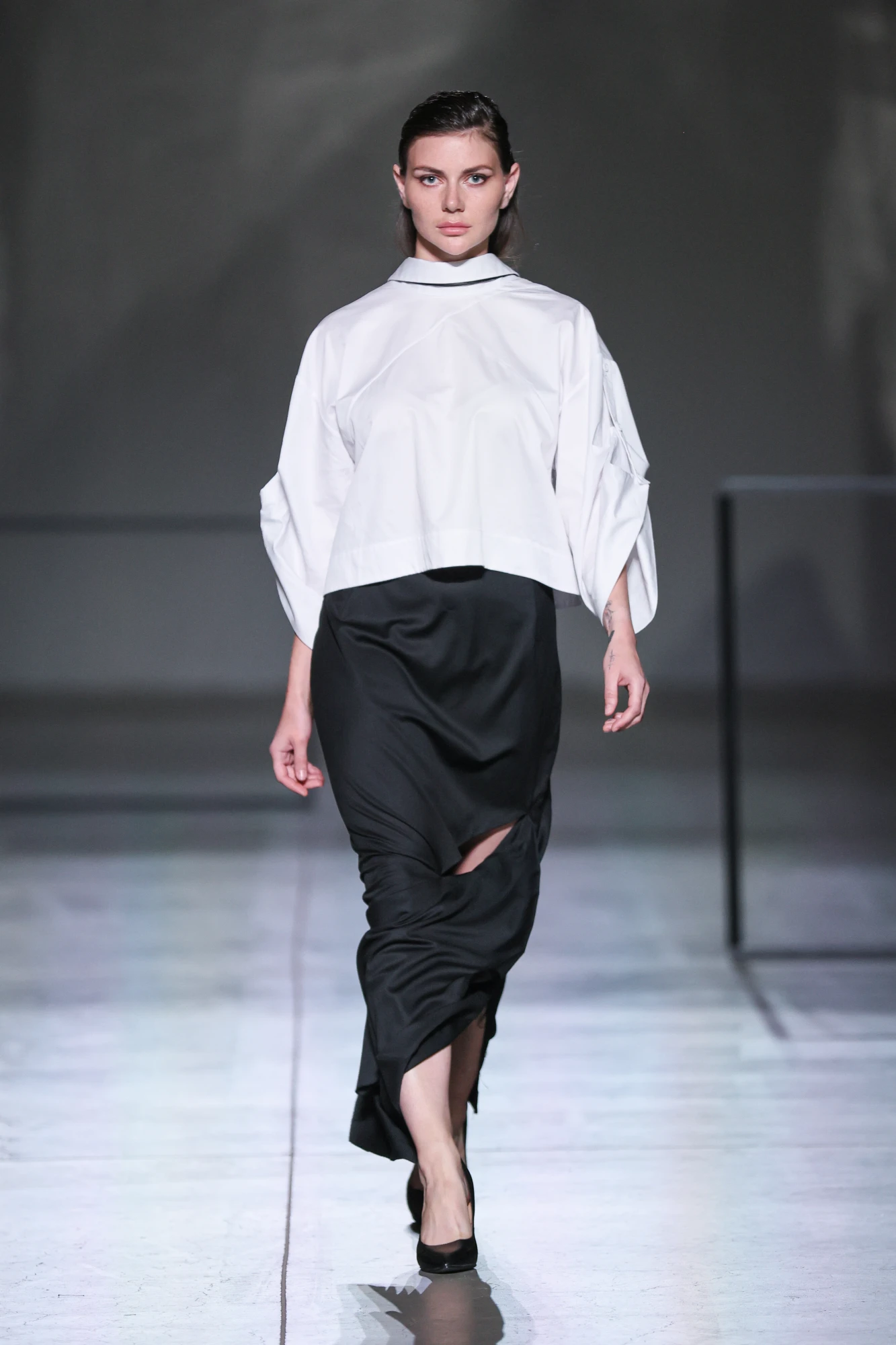 Показ JULIYA KROS на Ukrainian Fashion Week сезону весна-літо 2026