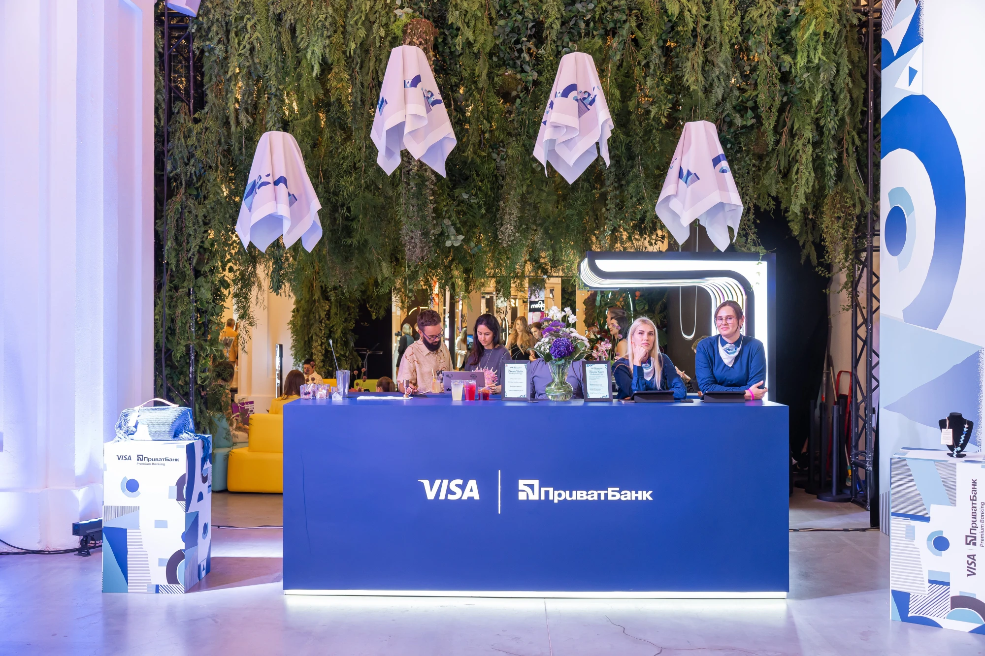 ПриватБанк та Visa