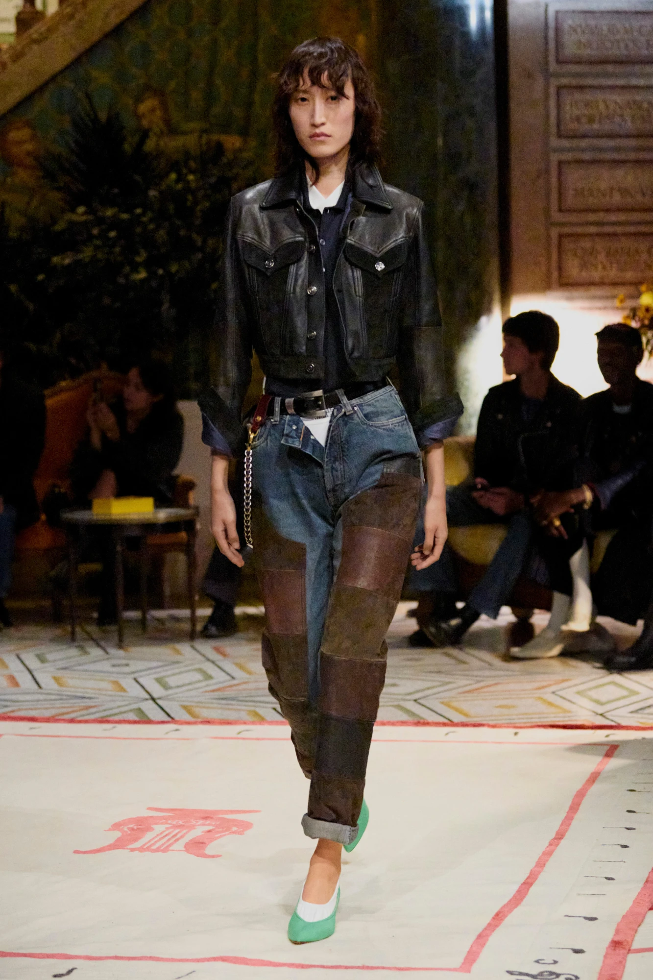 Versace весна-літо — 2026: як минув дебют нового креативного директора Даріо Вітале