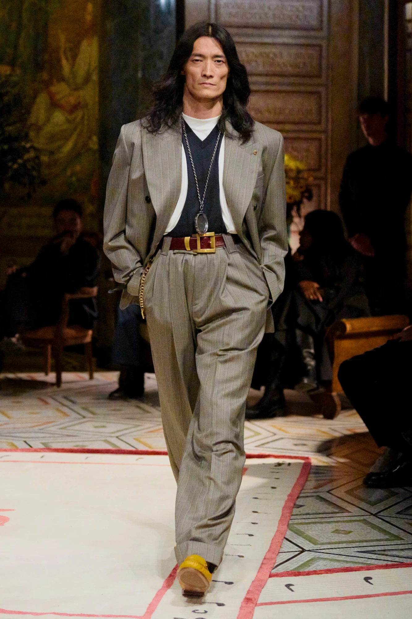 Versace весна-літо — 2026: як минув дебют нового креативного директора Даріо Вітале