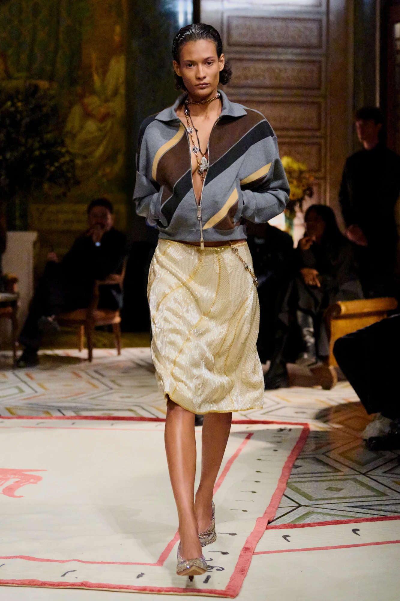 Versace весна-літо — 2026: як минув дебют нового креативного директора Даріо Вітале