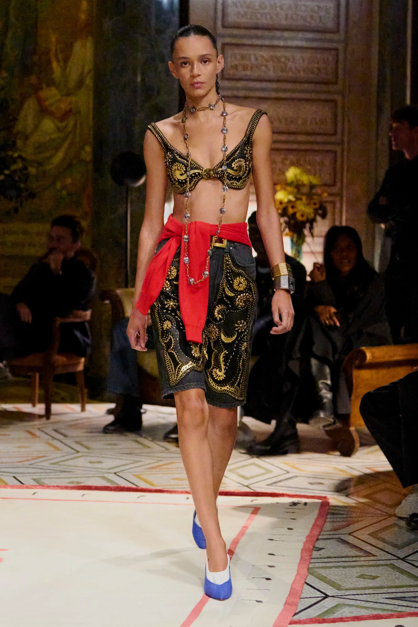 Versace весна-літо — 2026: як минув дебют нового креативного директора Даріо Вітале