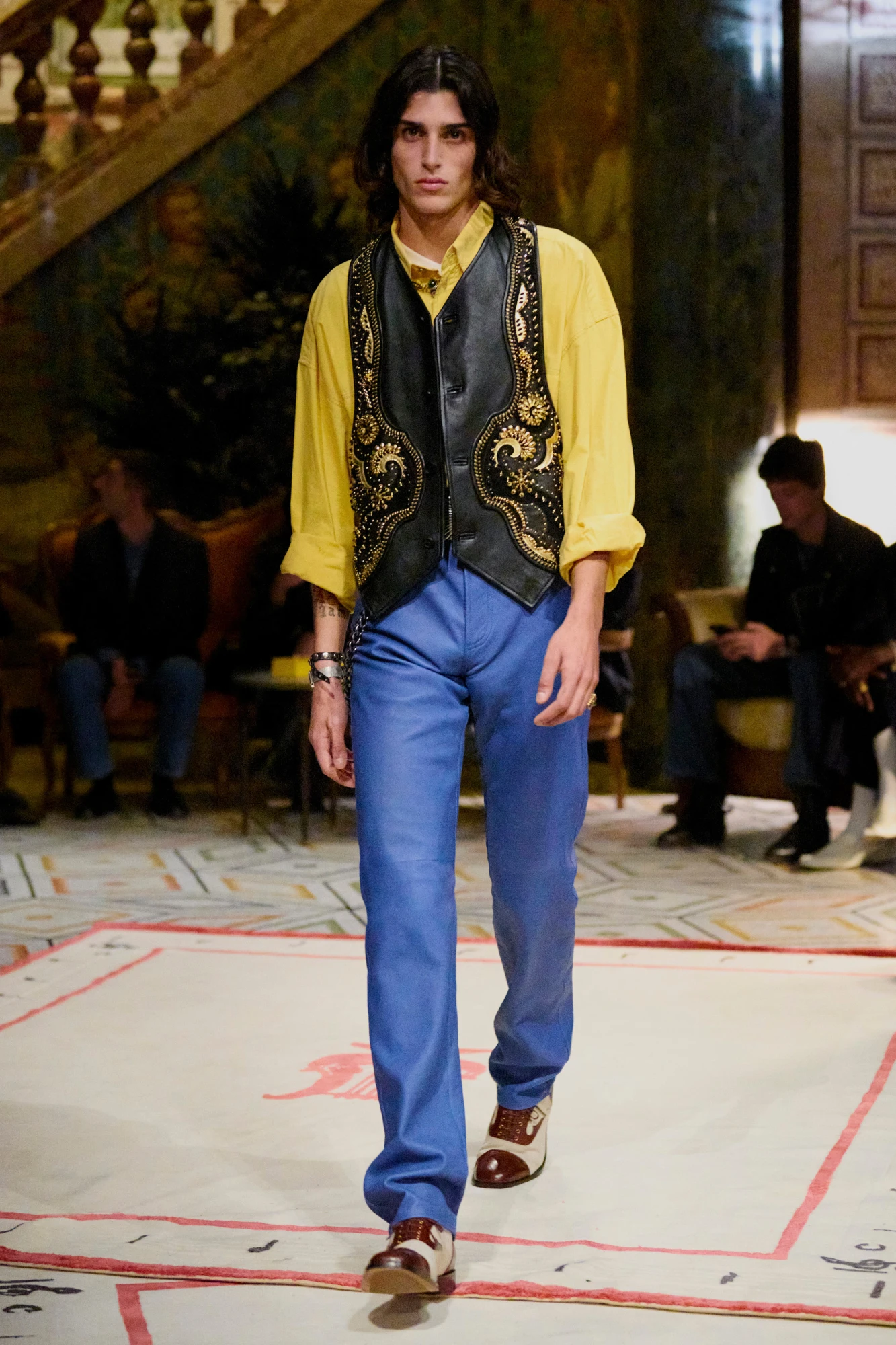 Versace весна-літо — 2026: як минув дебют нового креативного директора Даріо Вітале