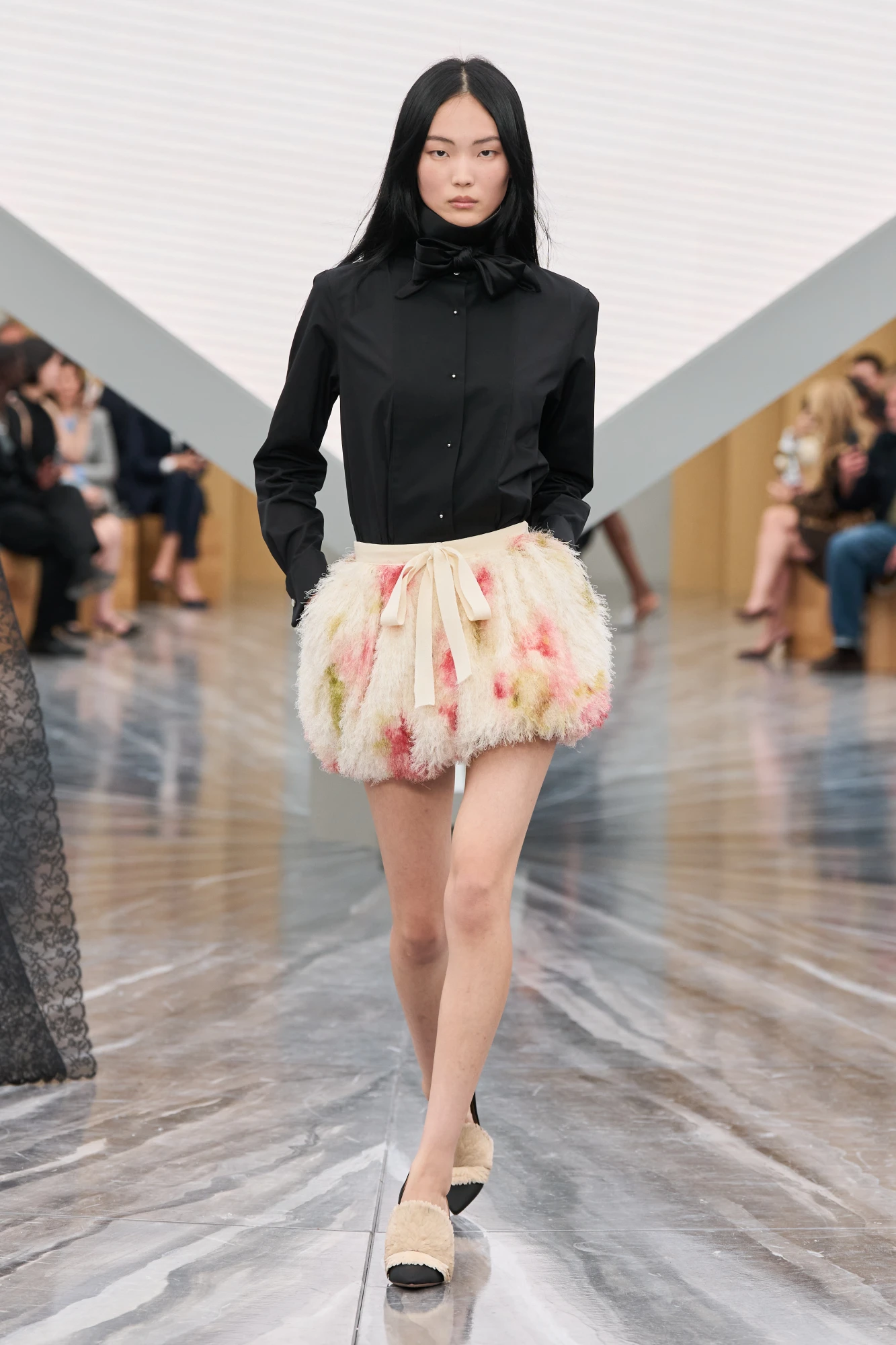 Christian Dior весна-літо — 2026: Джонатан Андерсон представив свою дебютну жіночу колекцію