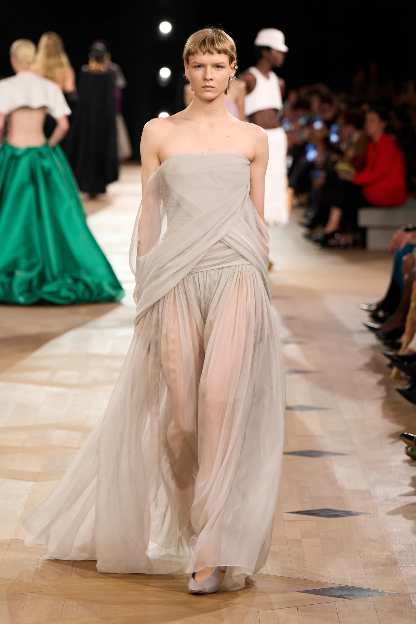 Balenciaga весна-літо — 2026