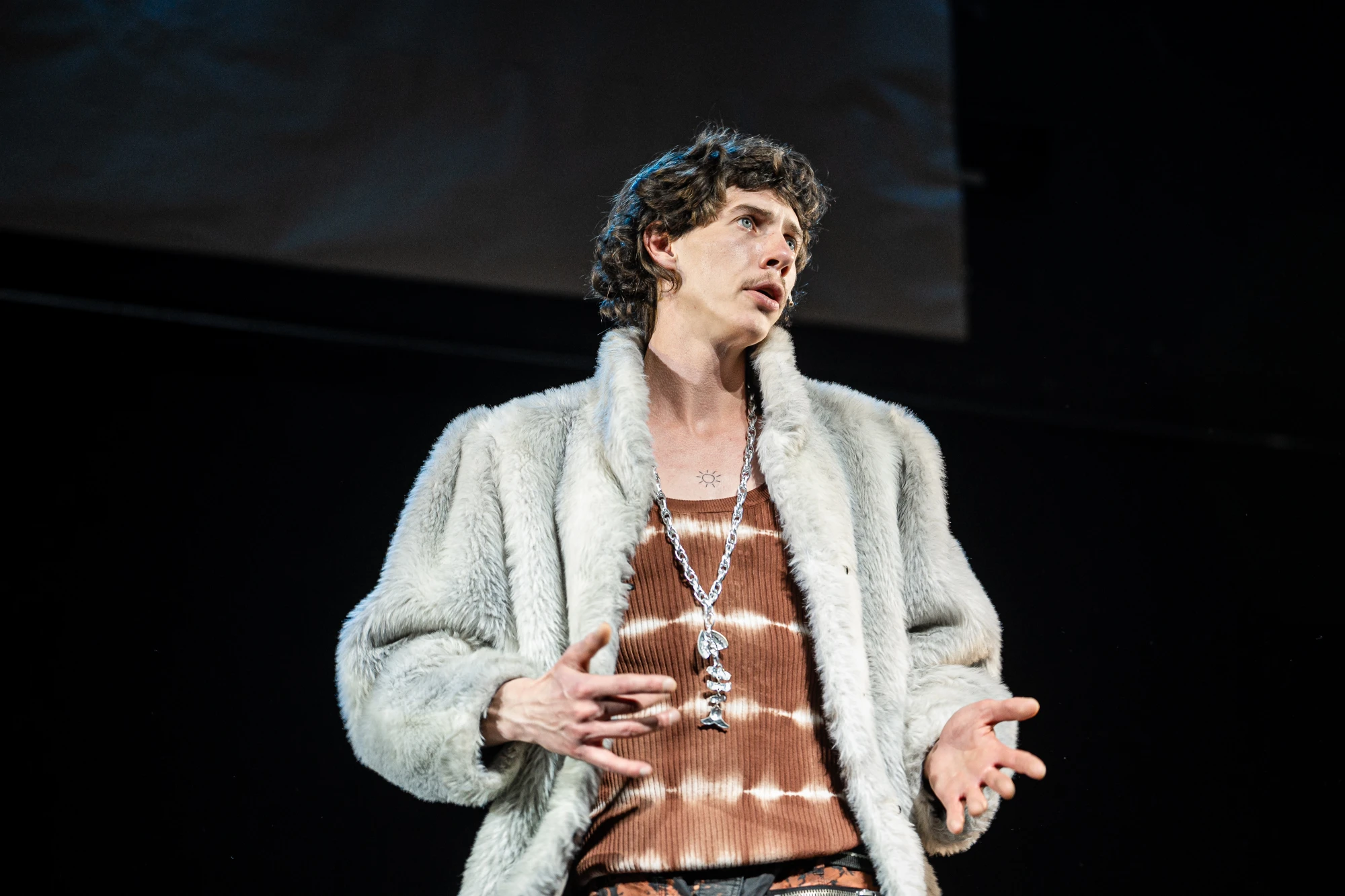 Чому варто побачити виставу «Дуже сумна людина»