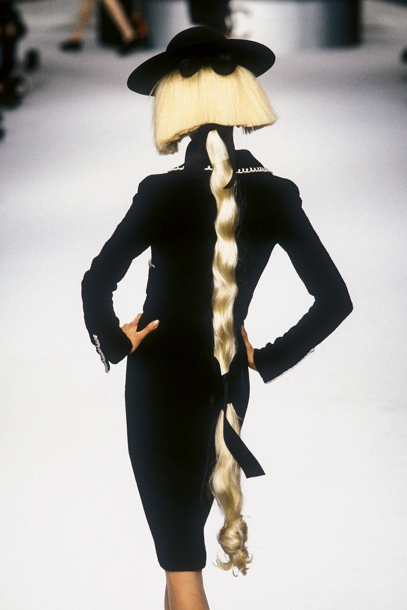 Книга Chanel Haute Couture від Софії Копполи