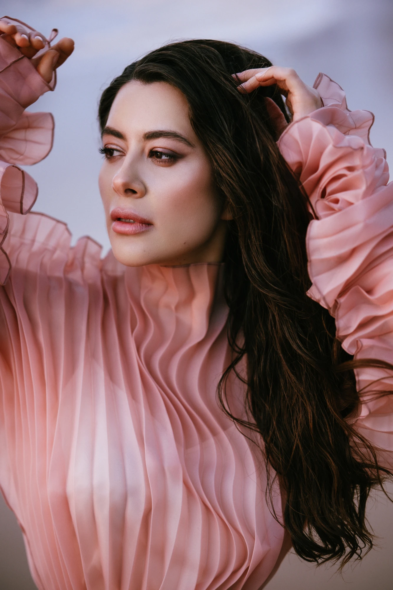 Раміна Есхакзай інтерв'ю Розовий