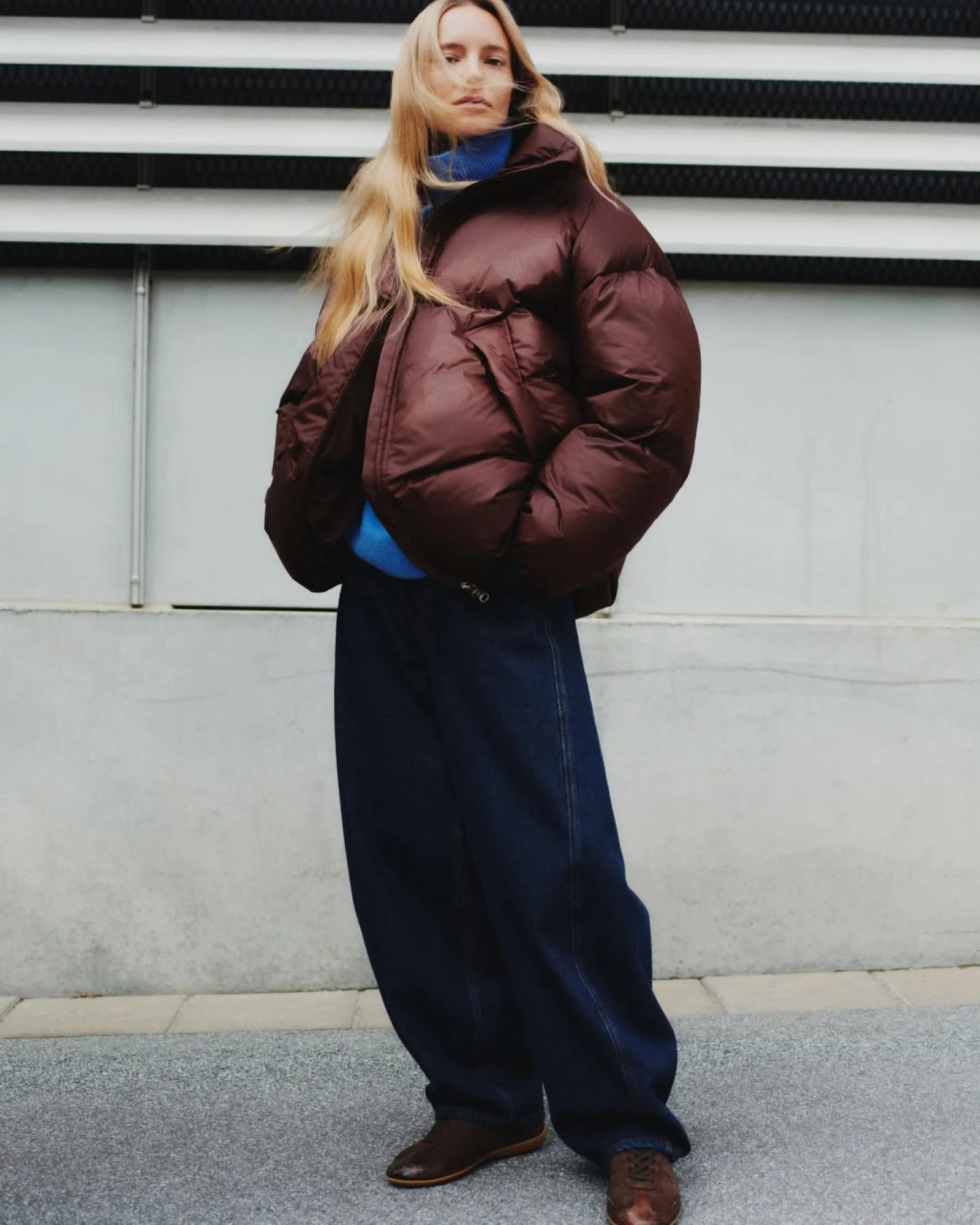 Капсульний гардероб на зиму 2025 року: пуховик Arket