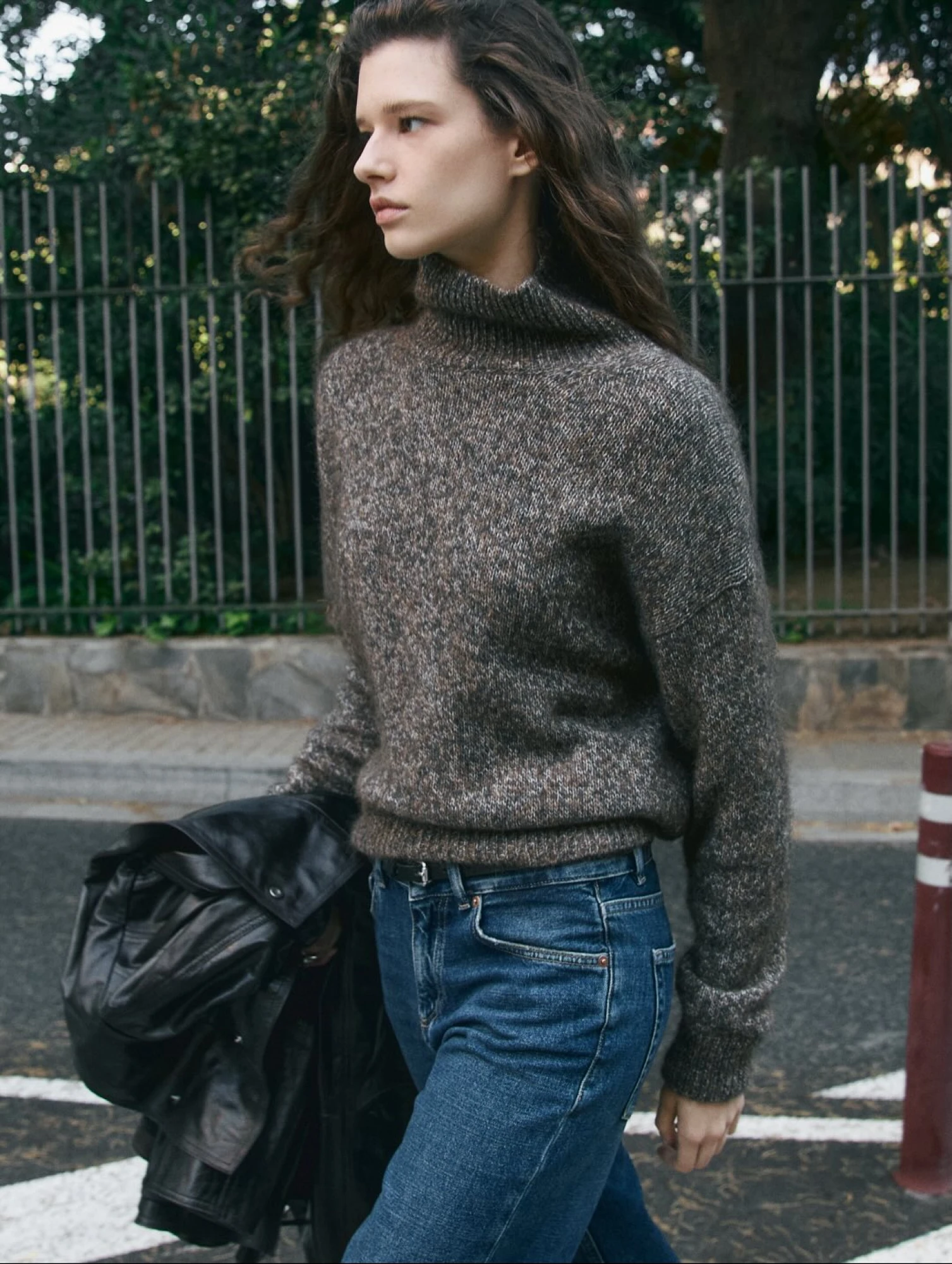 Капсульний гардероб на зиму 2025 року: светр Massimo Dutti