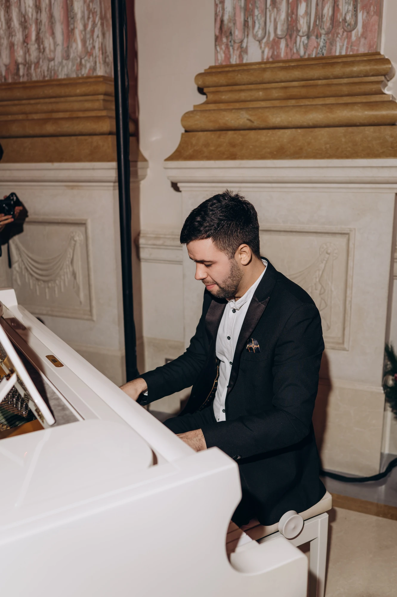 різдвяна вечірка Харперс Базар