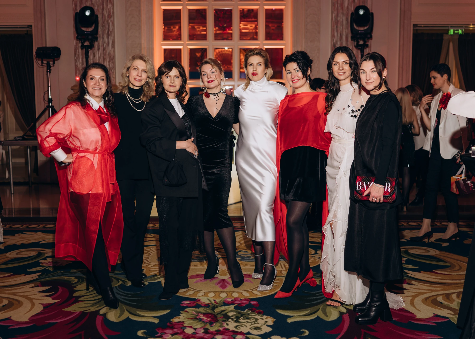 команда Доміо