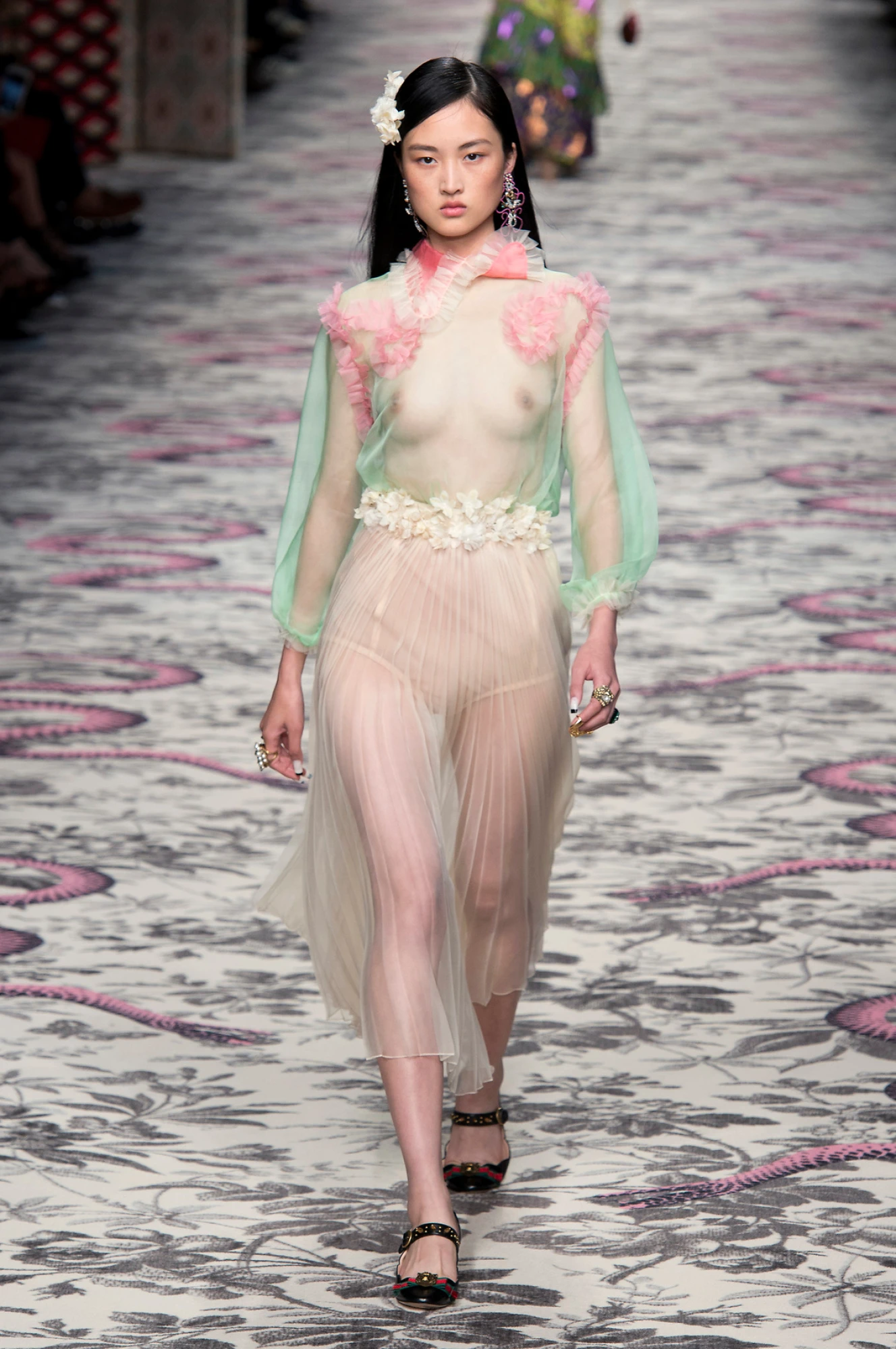 Чому 2026 — це новий 2016: мода, ностальгія, тренди