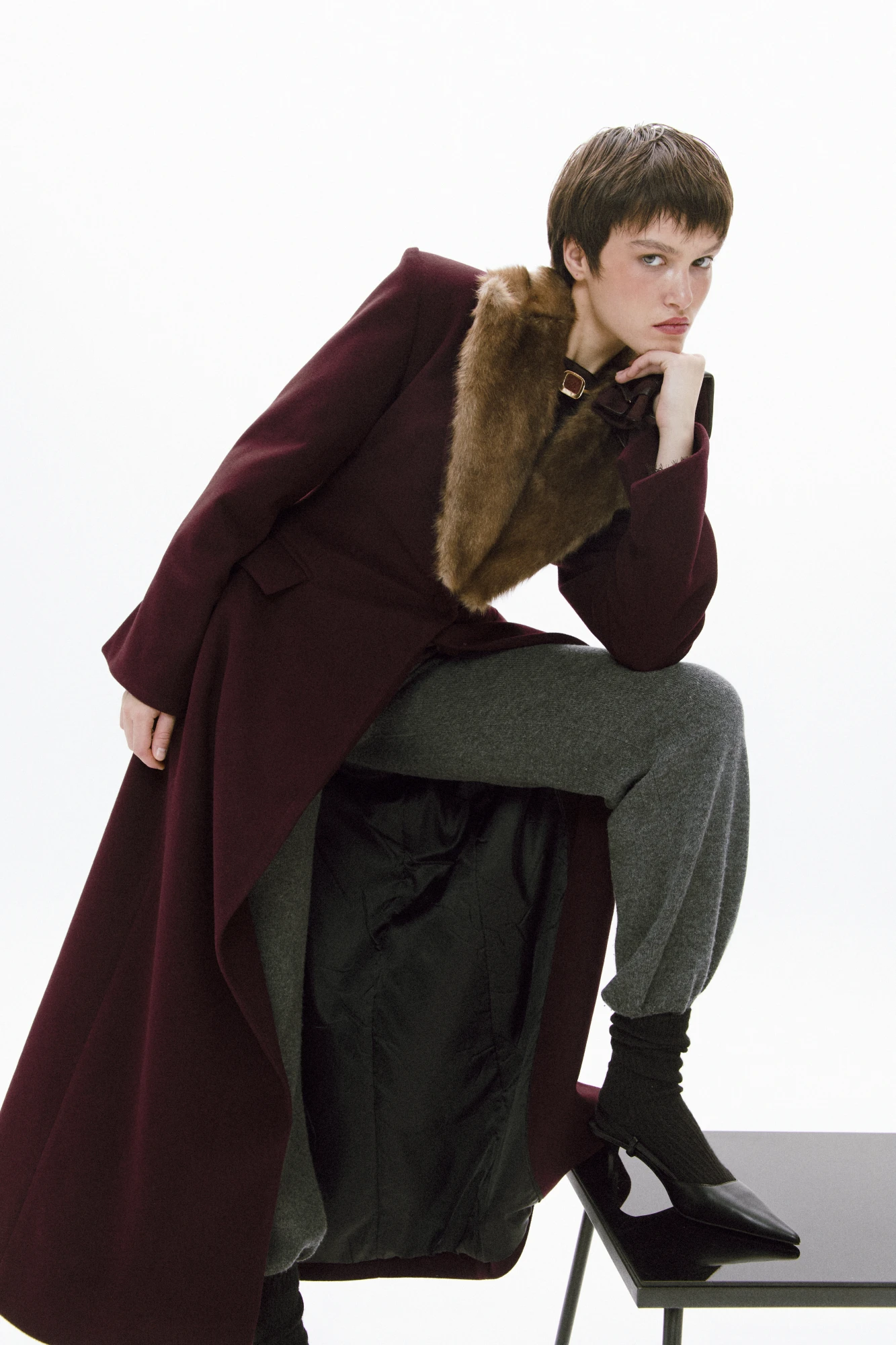 Приталене пальто у кольорі бургунді Anka Studios